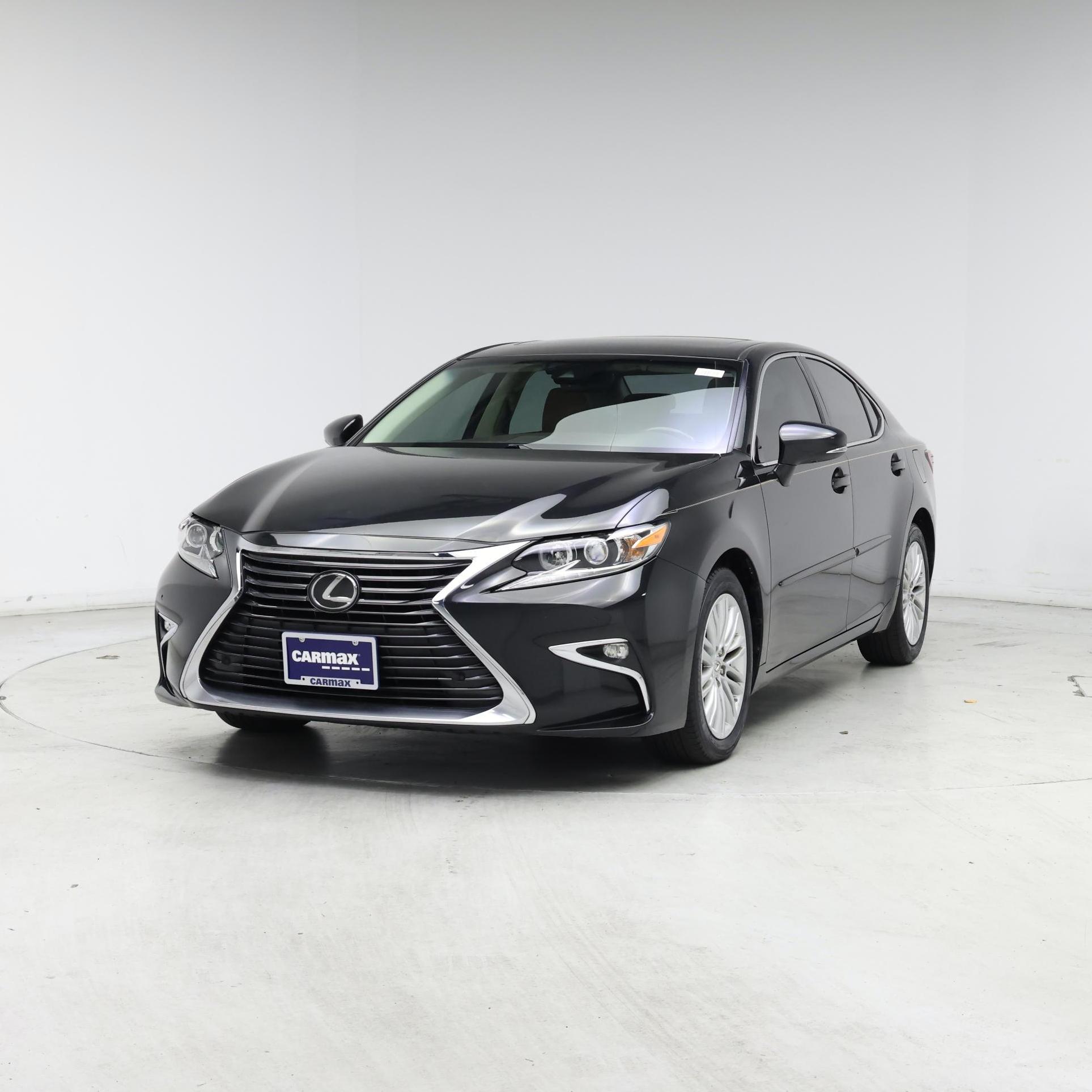 Thumbnail: 2016 Lexus ES - 4