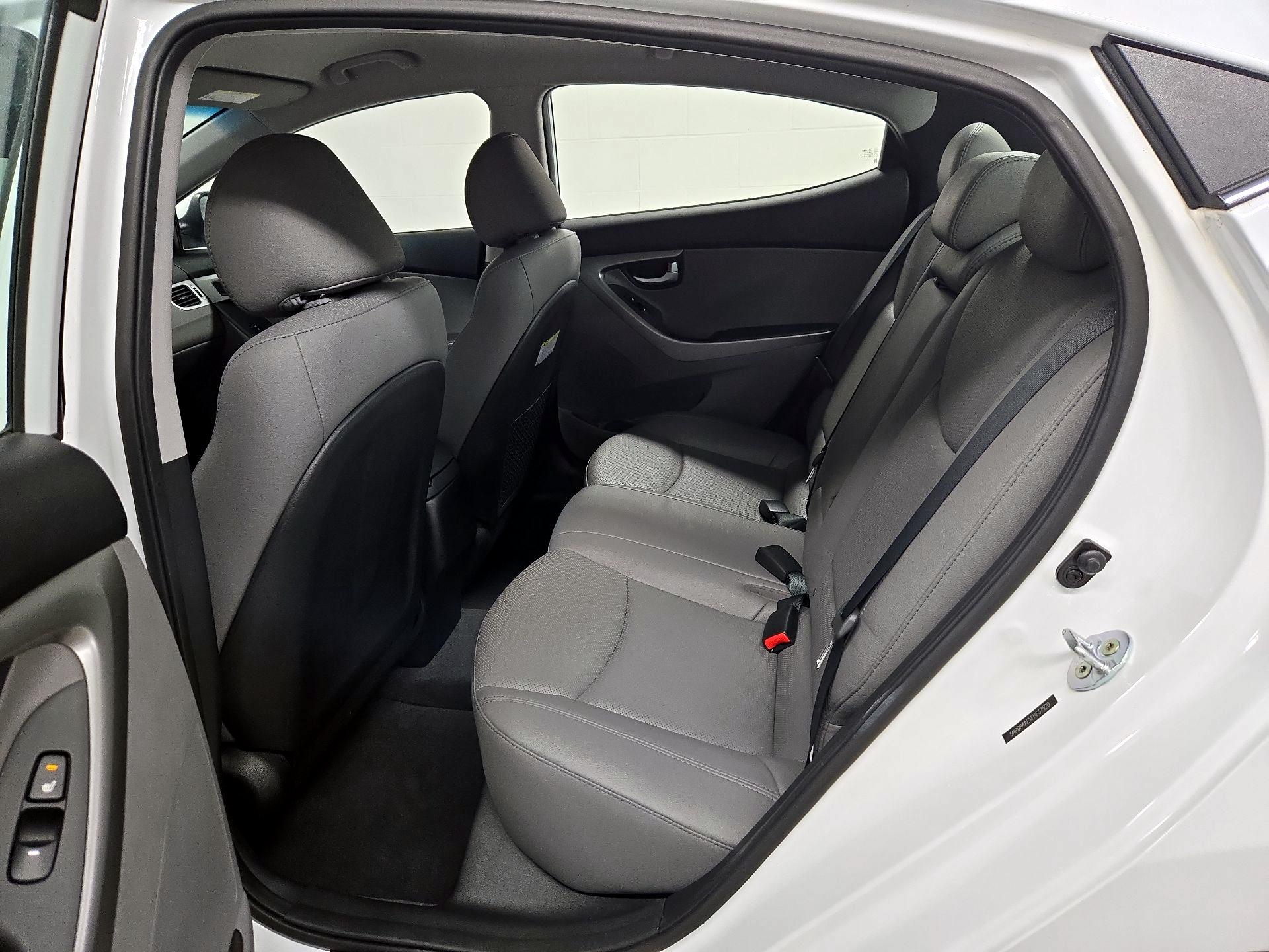 Thumbnail: 2015 Hyundai Elantra - 19