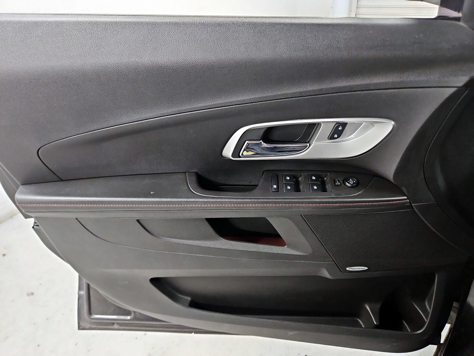Thumbnail: 2015 Chevrolet Equinox - 12