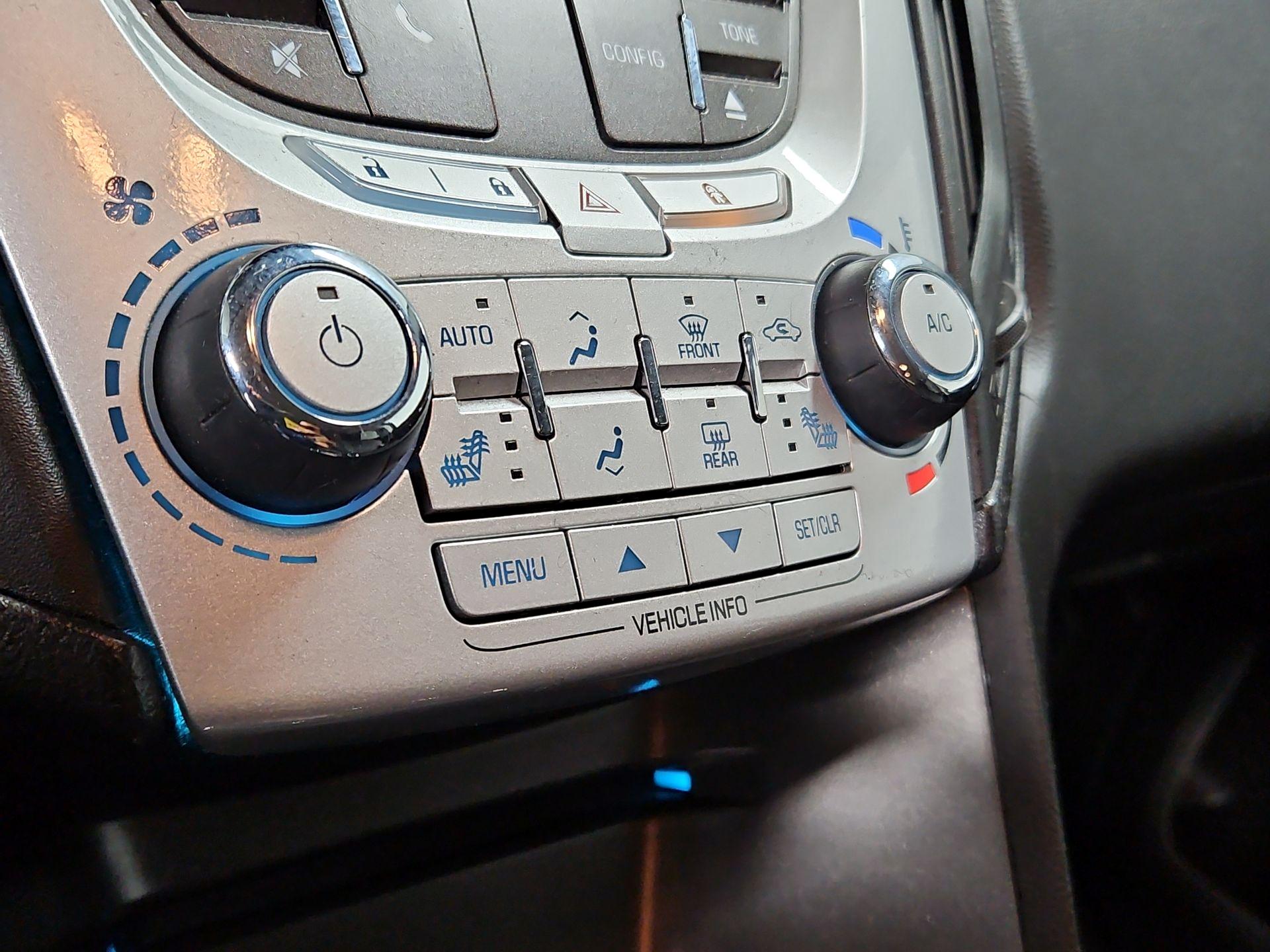 Thumbnail: 2015 Chevrolet Equinox - 15