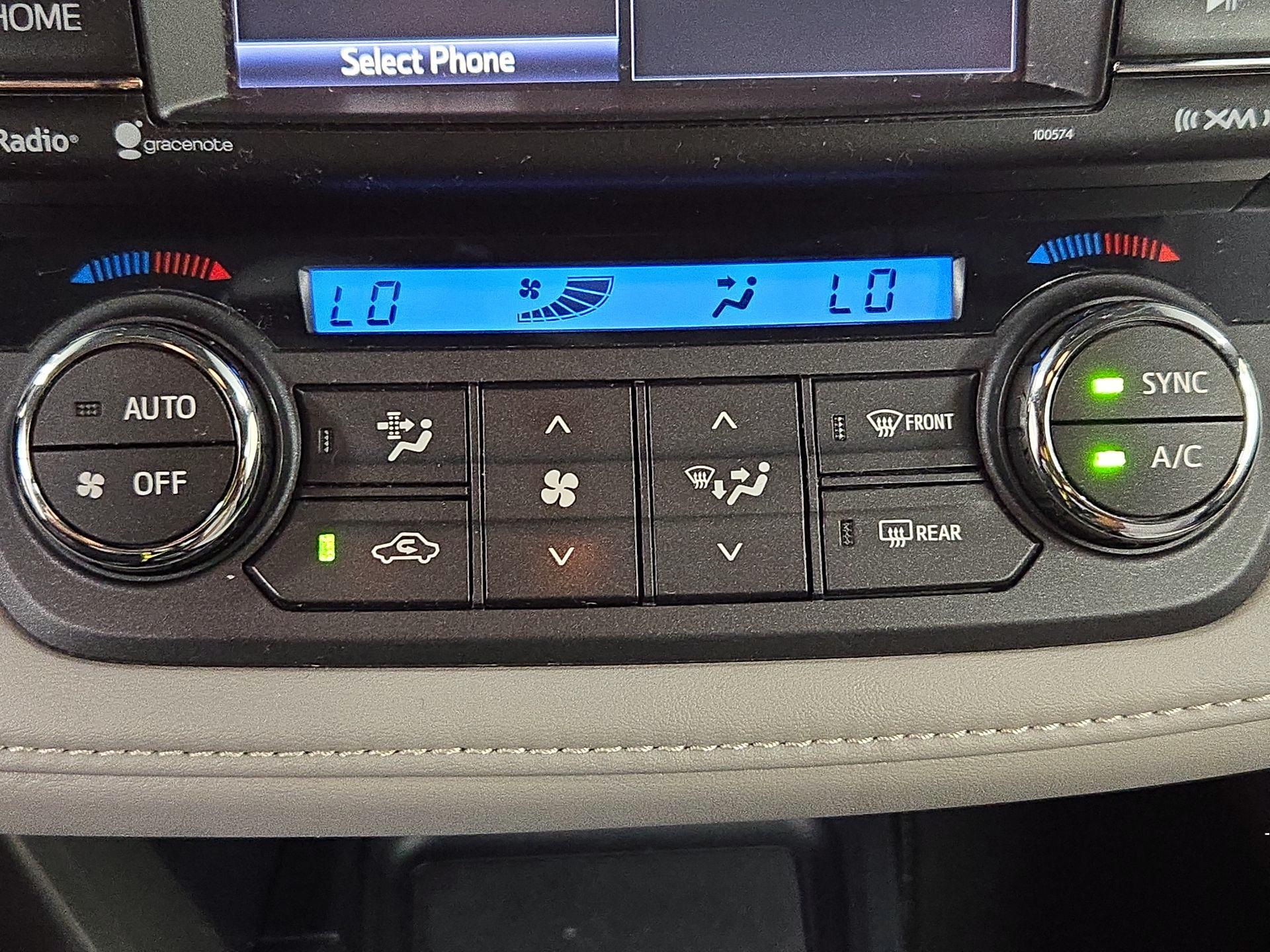 Thumbnail: 2016 Toyota RAV4 - 16