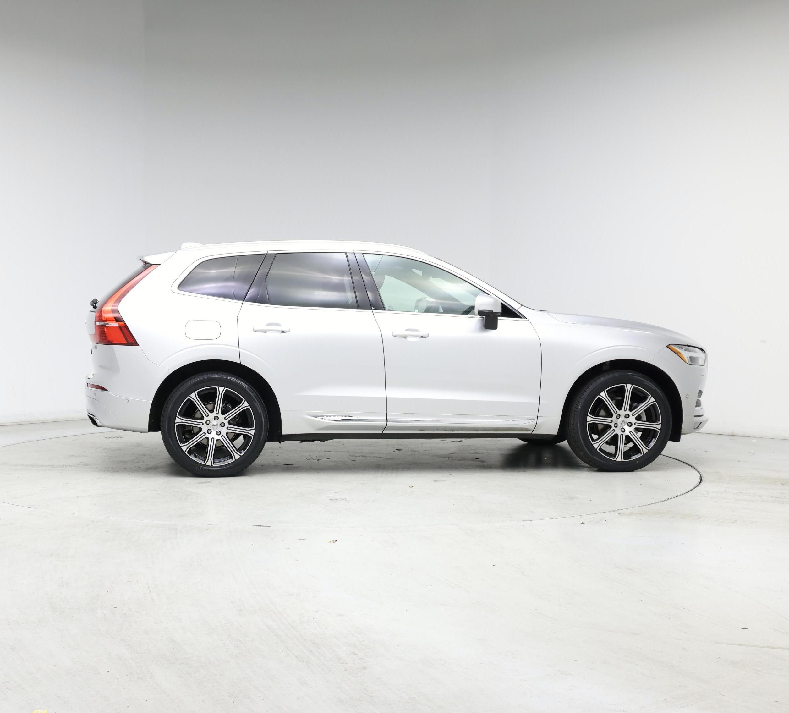 Thumbnail: 2020 Volvo XC60 - 7