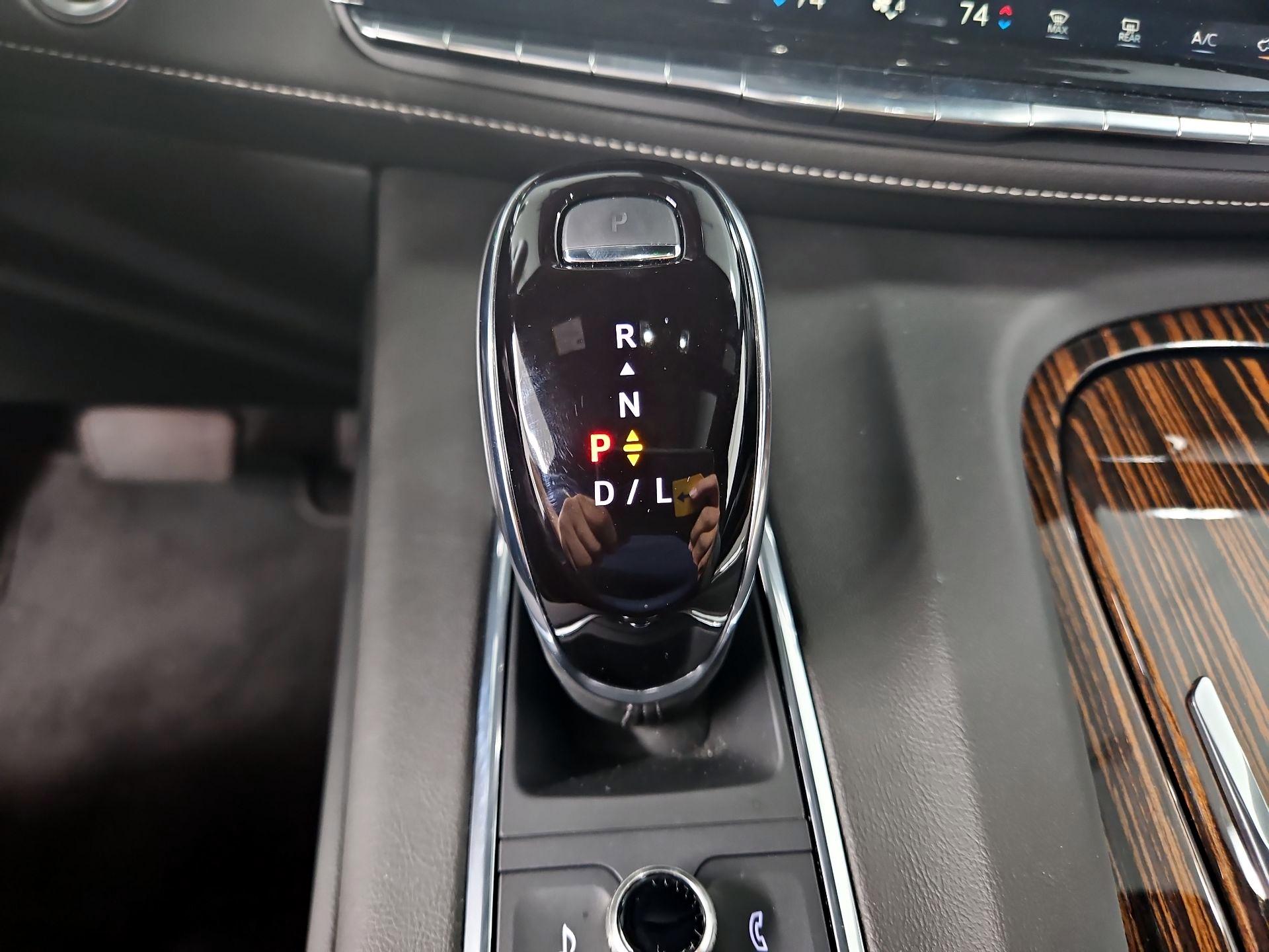 Thumbnail: 2023 Cadillac Escalade - 18