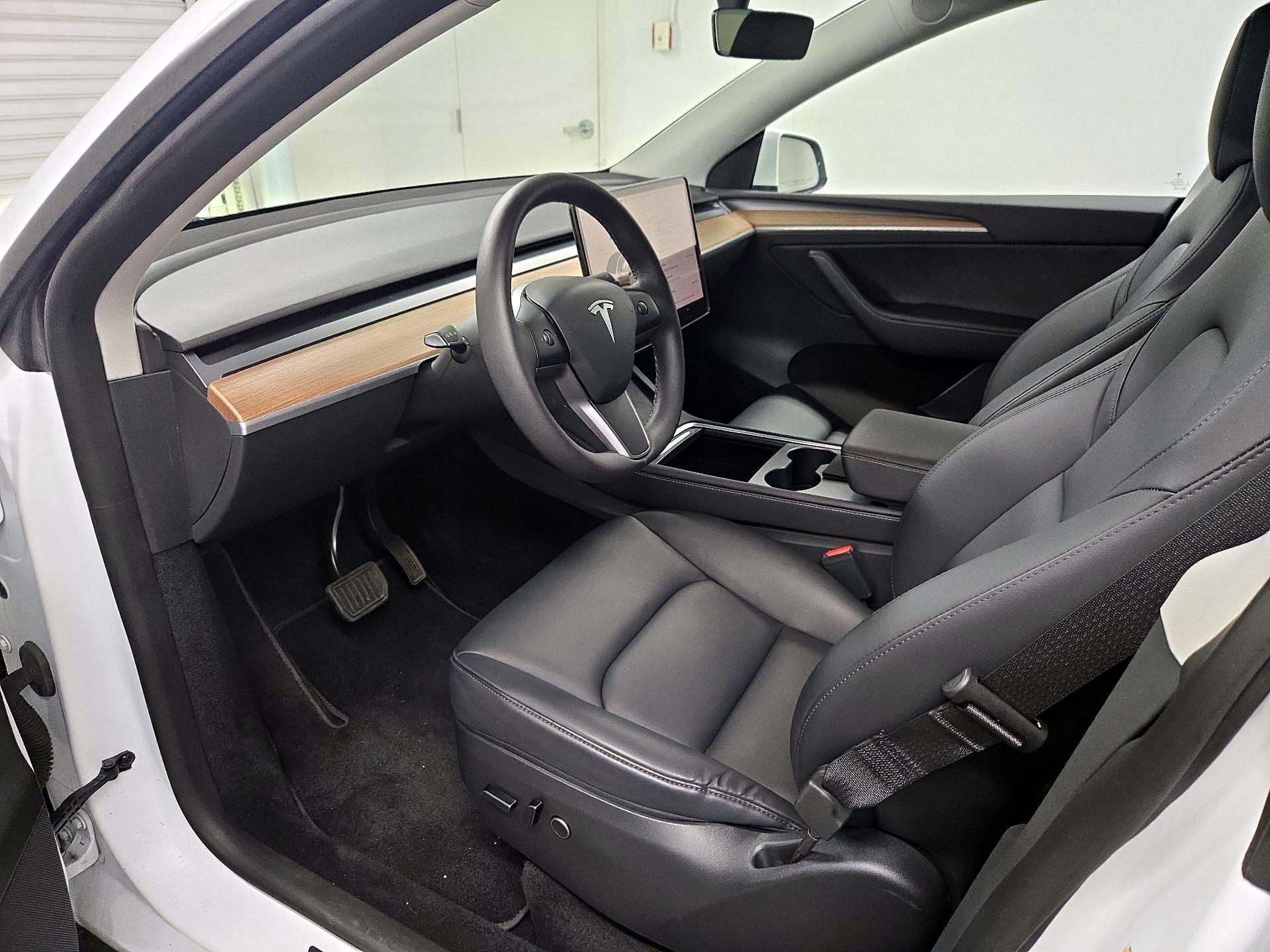 Thumbnail: 2023 Tesla Model Y - 11
