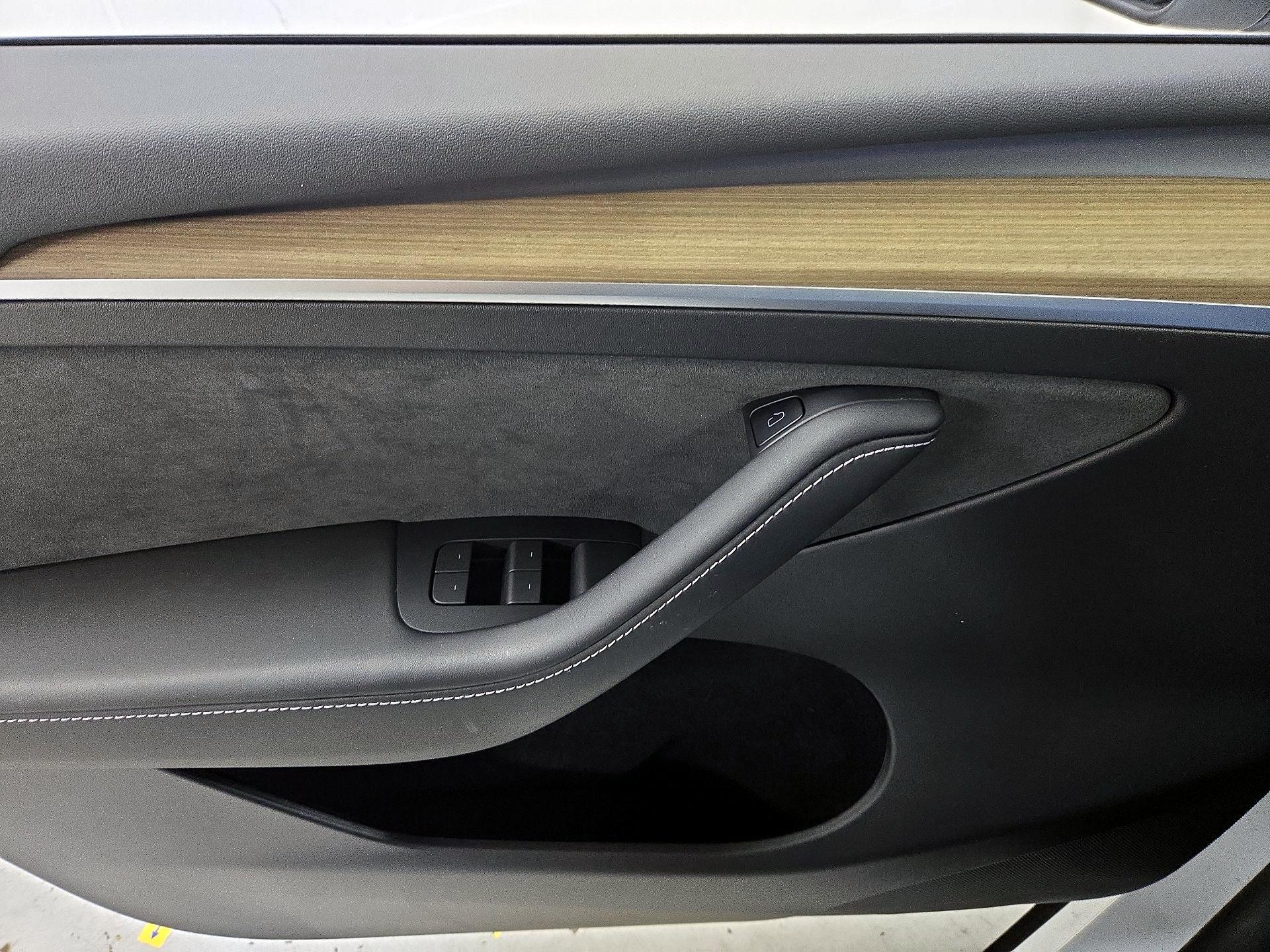 Thumbnail: 2023 Tesla Model Y - 12