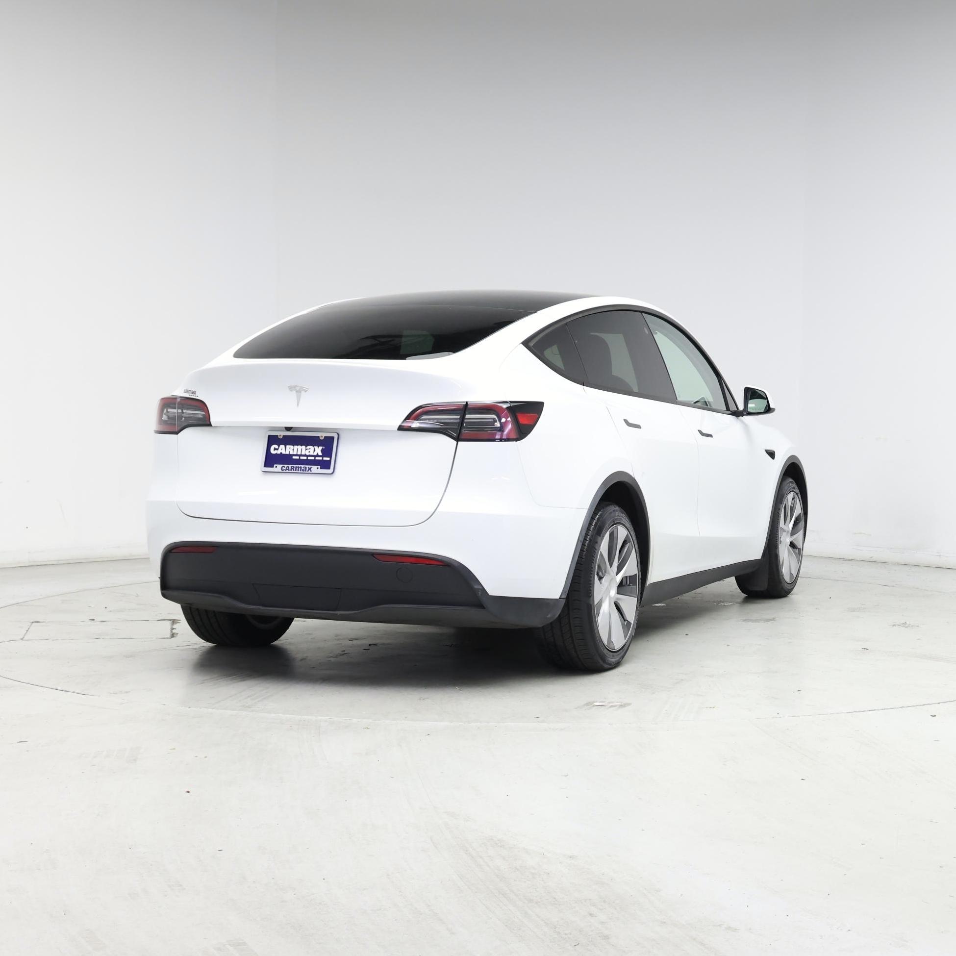 Thumbnail: 2023 Tesla Model Y - 8
