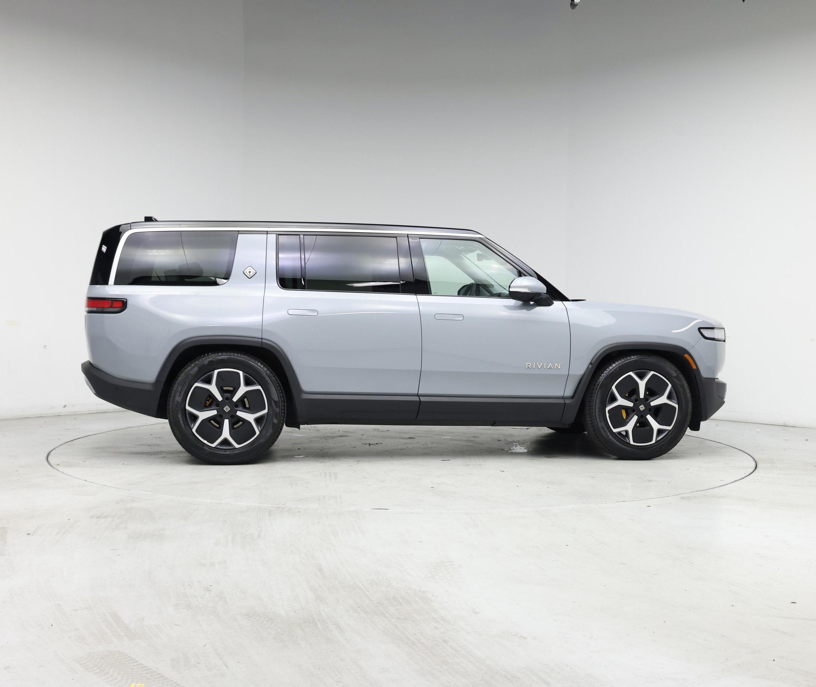 Thumbnail: 2024 Rivian R1S - 7