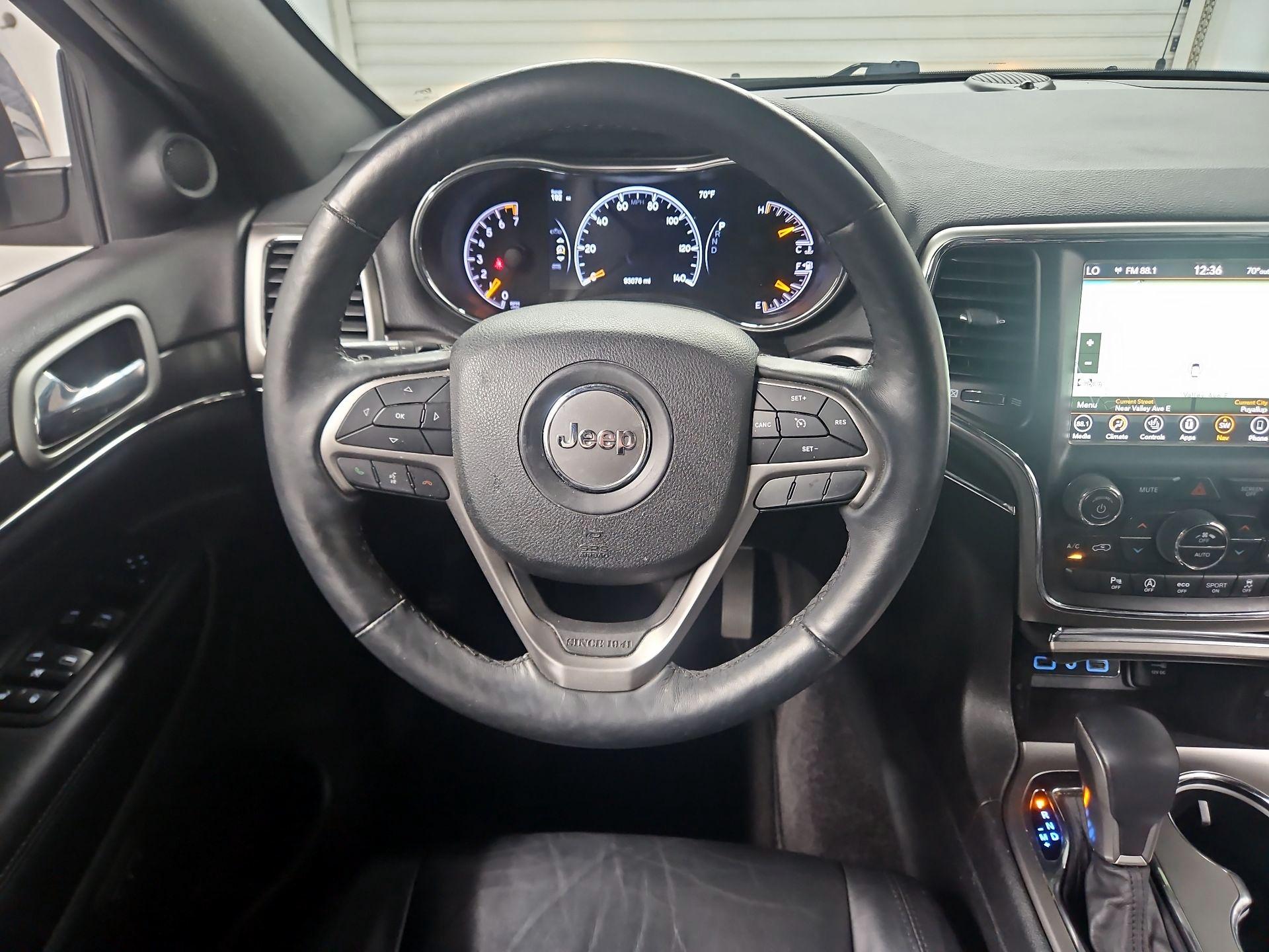 Thumbnail: 2018 Jeep Grand Cherokee - 10