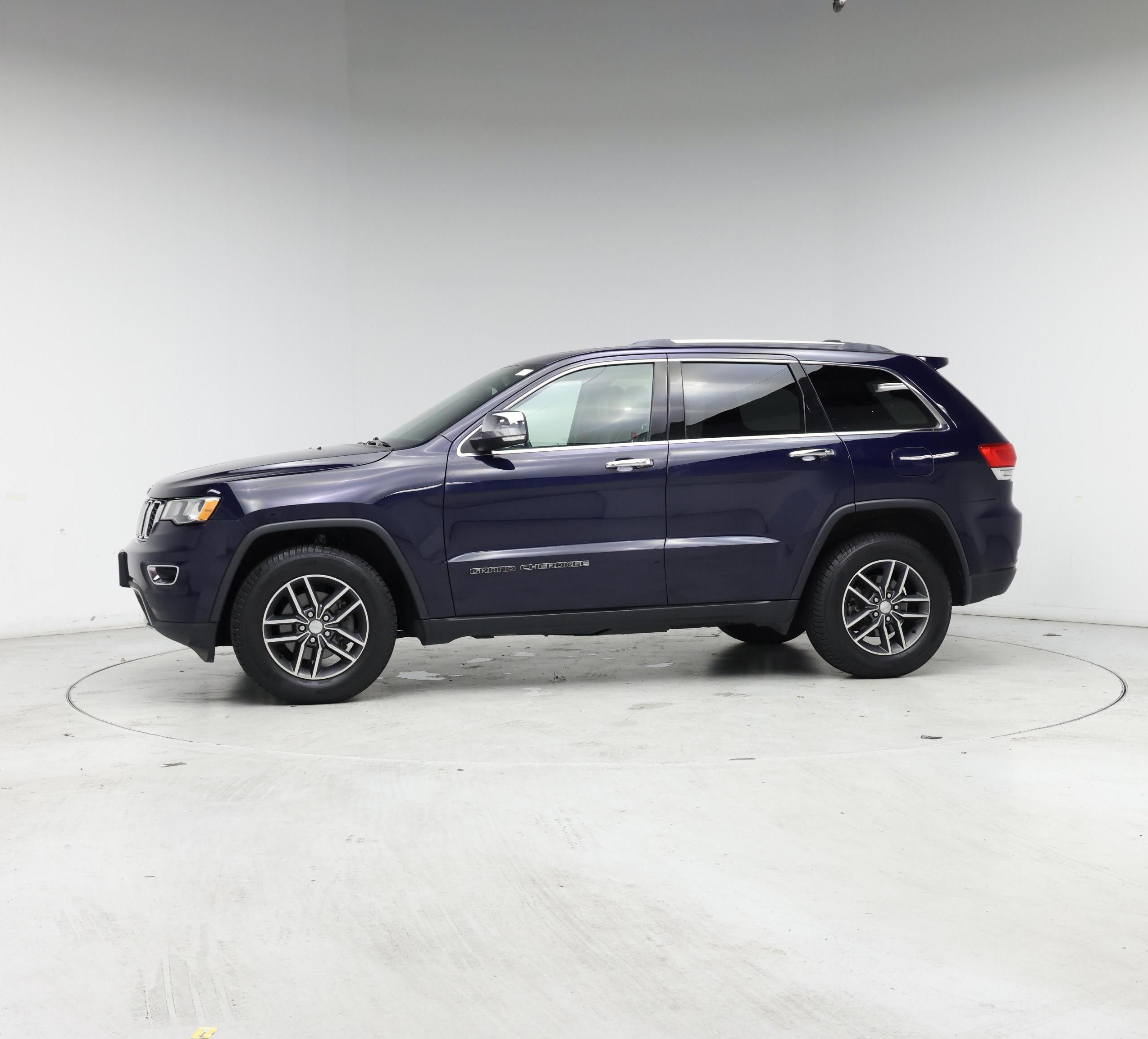 Thumbnail: 2018 Jeep Grand Cherokee - 3