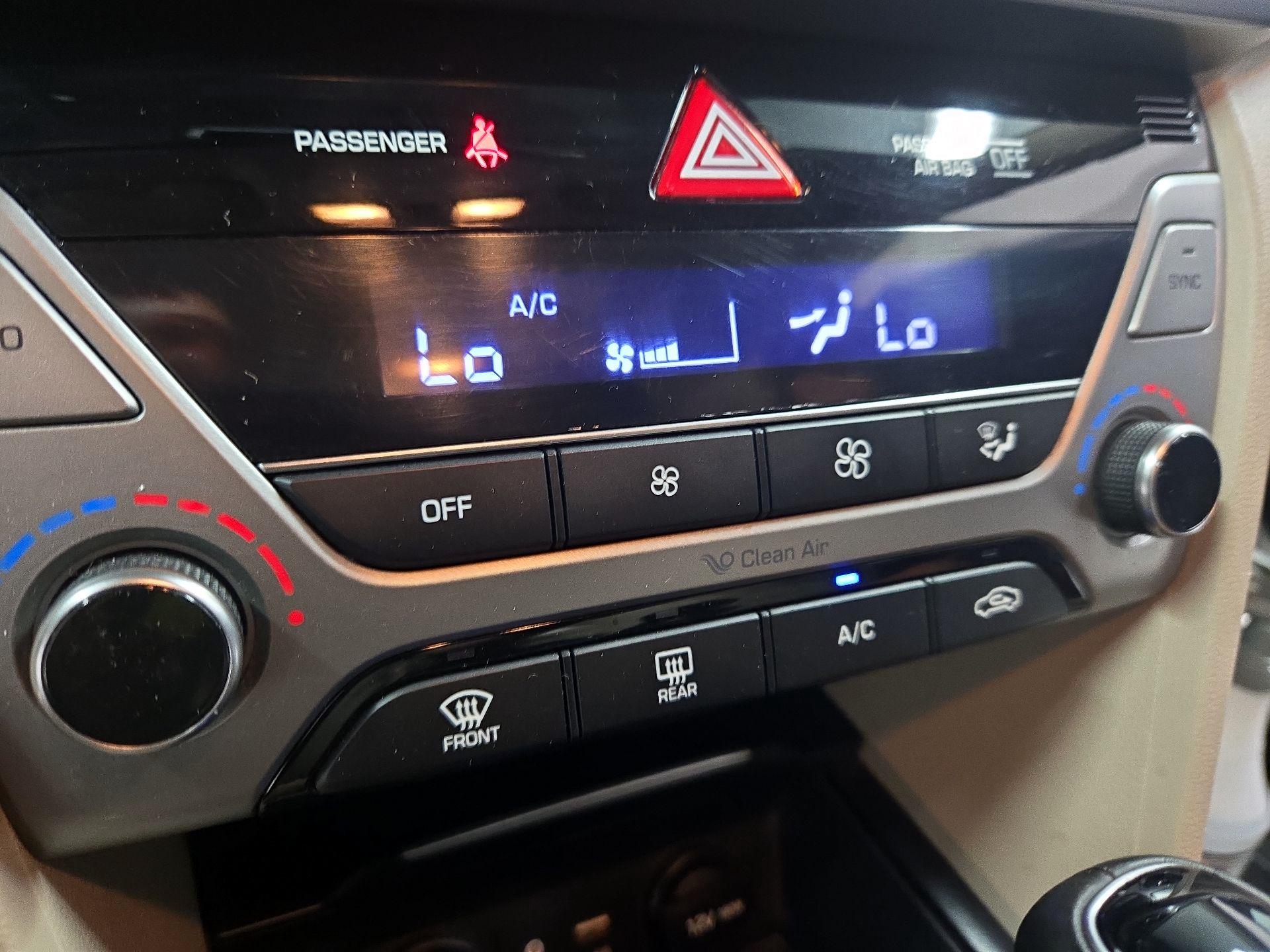 Thumbnail: 2018 Hyundai Elantra - 16