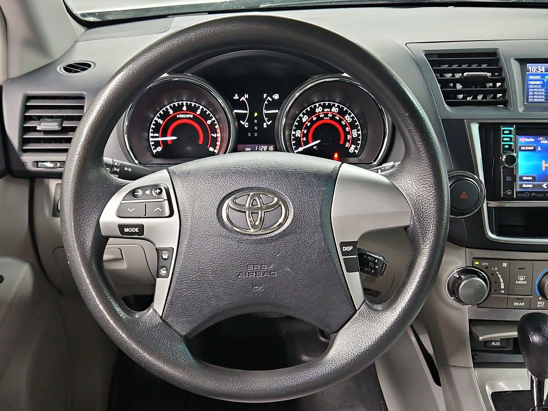 Thumbnail: 2013 Toyota Highlander - 10