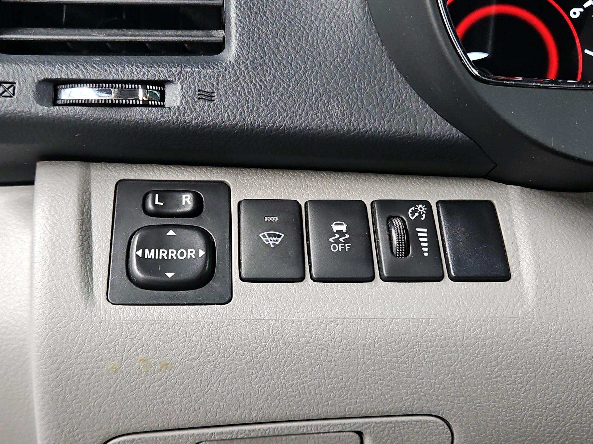 Thumbnail: 2013 Toyota Highlander - 13