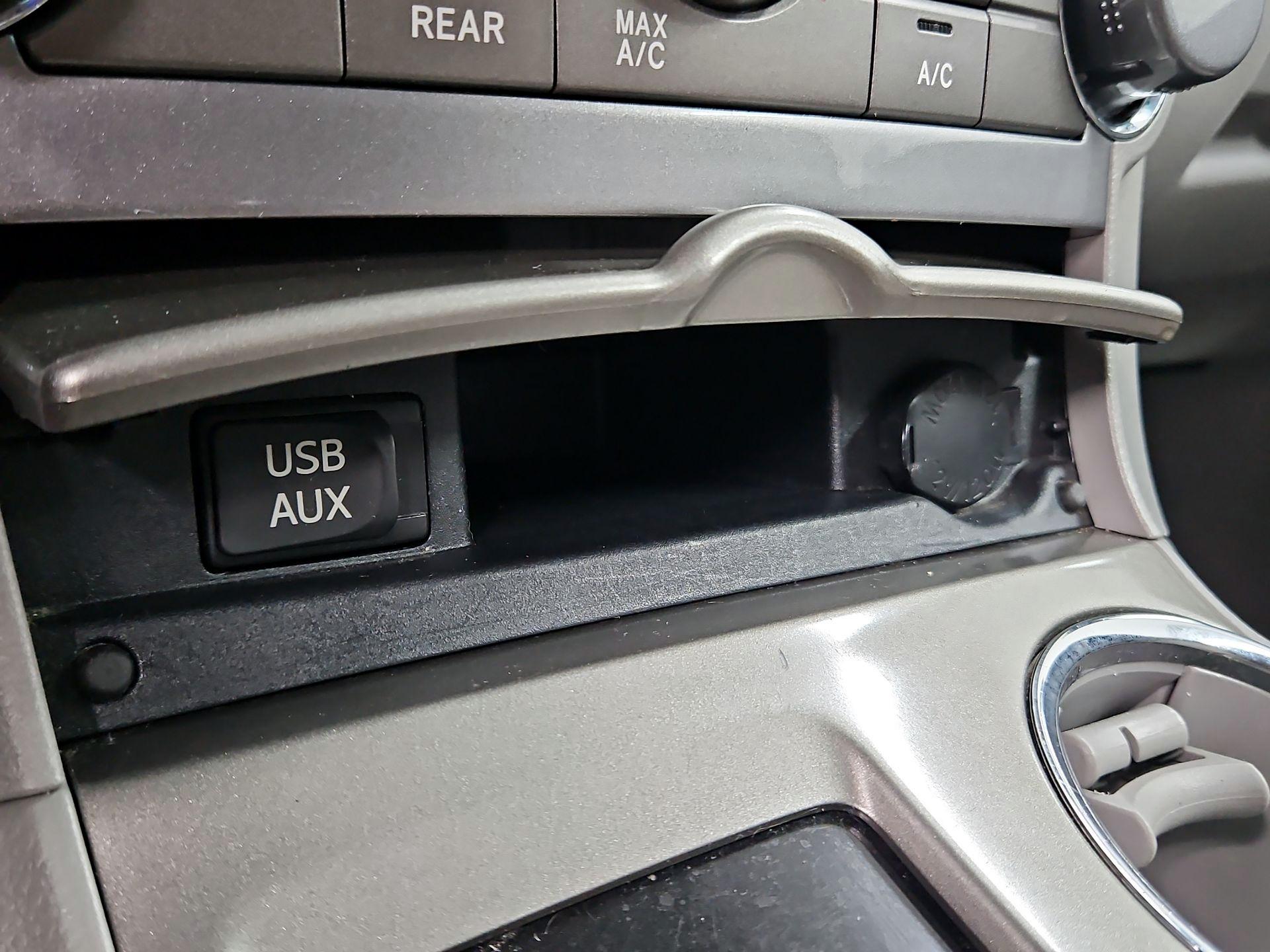 Thumbnail: 2013 Toyota Highlander - 18