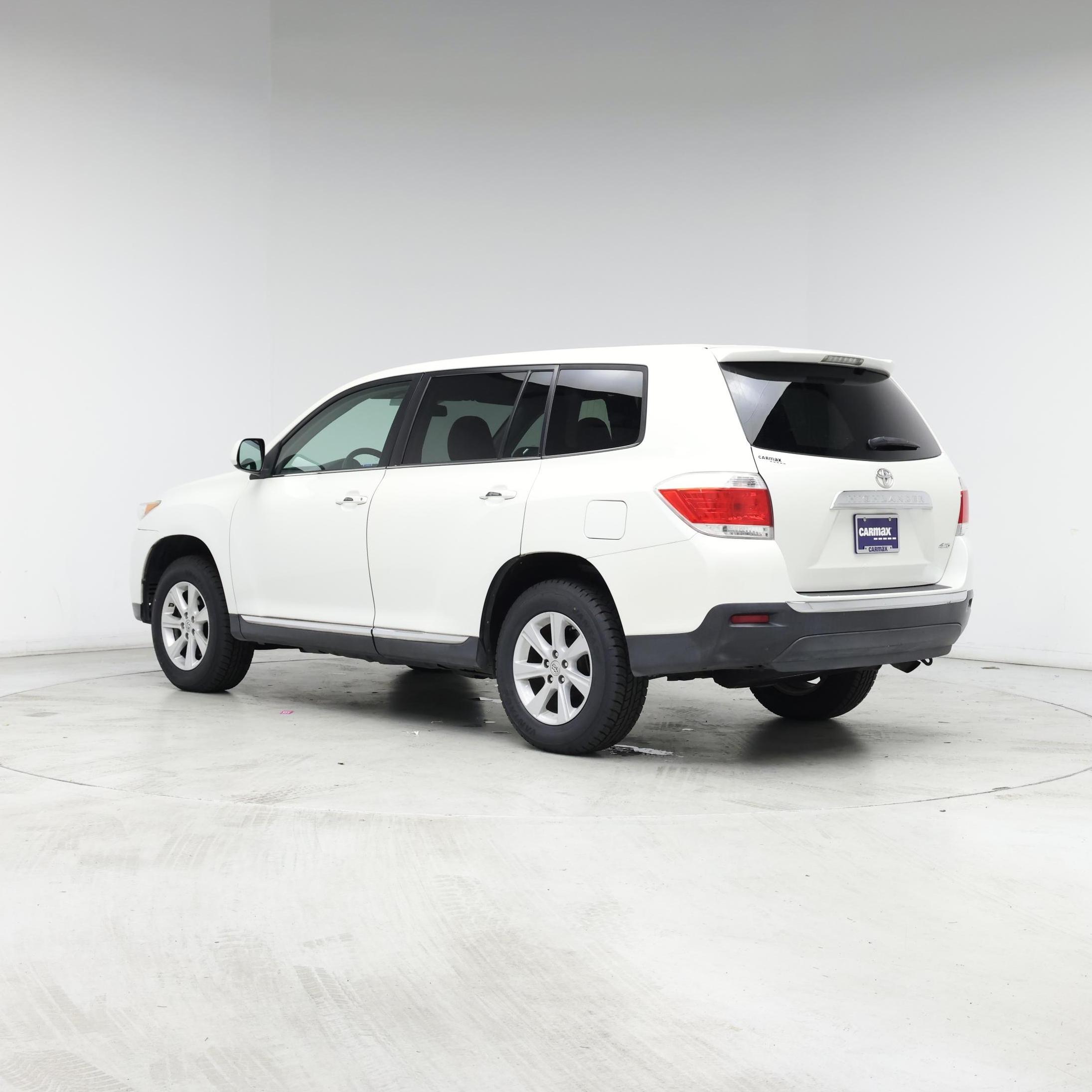 Thumbnail: 2013 Toyota Highlander - 2