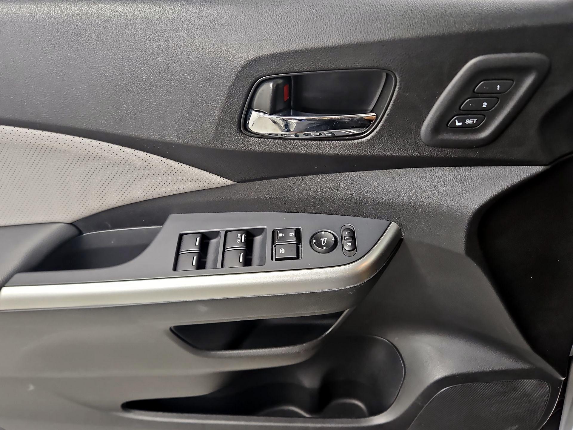 Thumbnail: 2016 Honda CR-V - 12