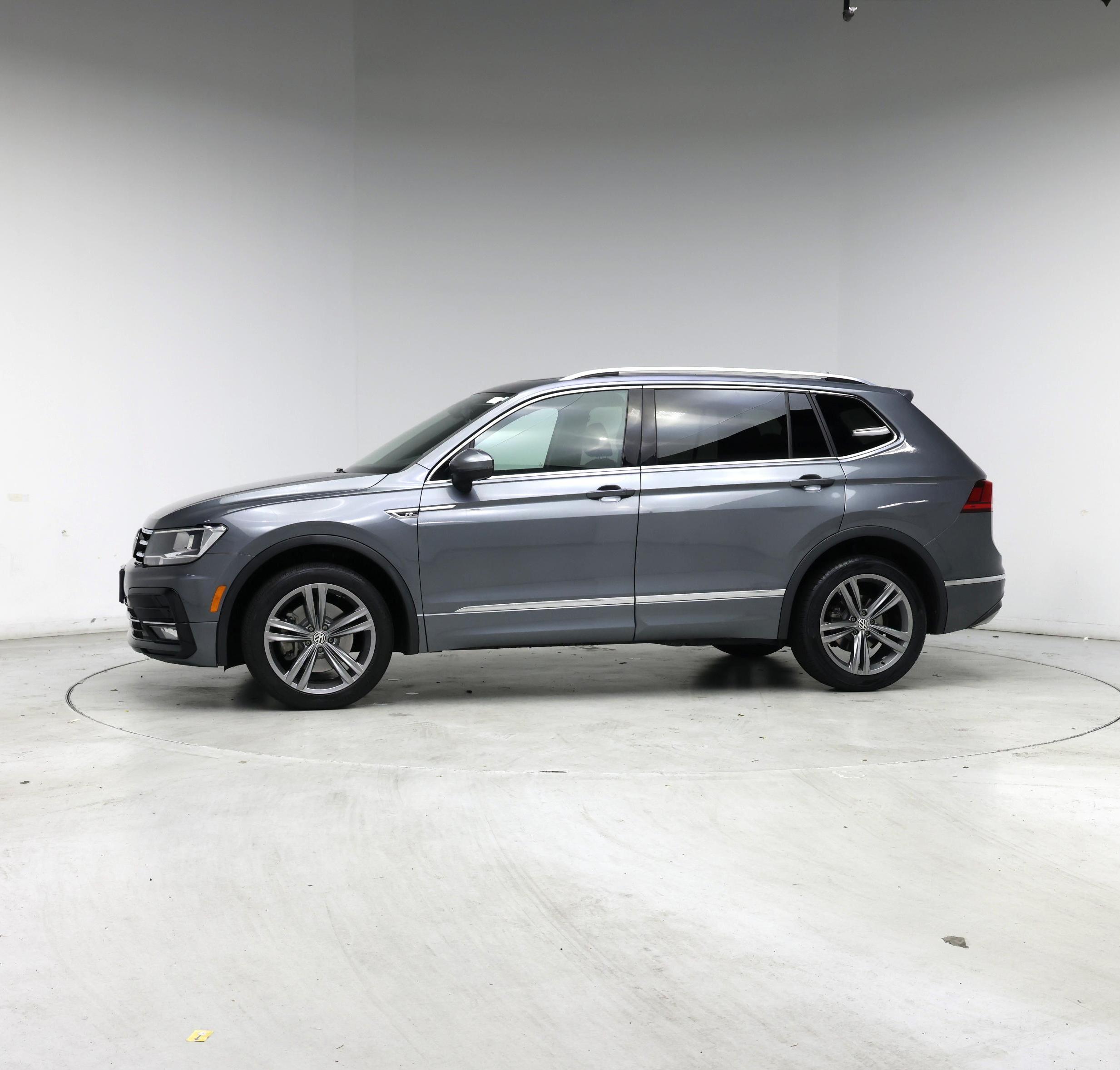 Thumbnail: 2018 Volkswagen Tiguan - 3