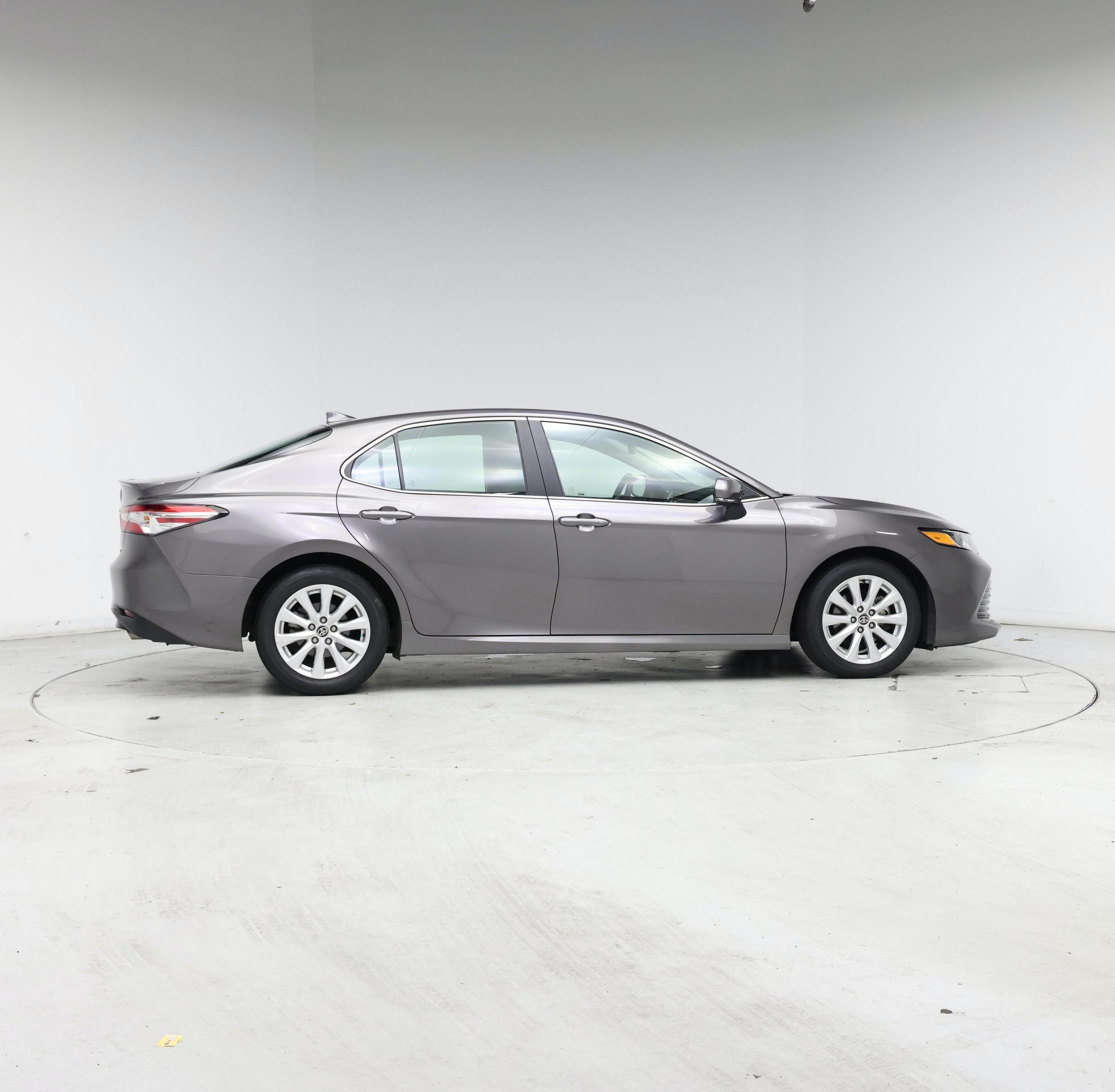 Thumbnail: 2020 Toyota Camry - 7