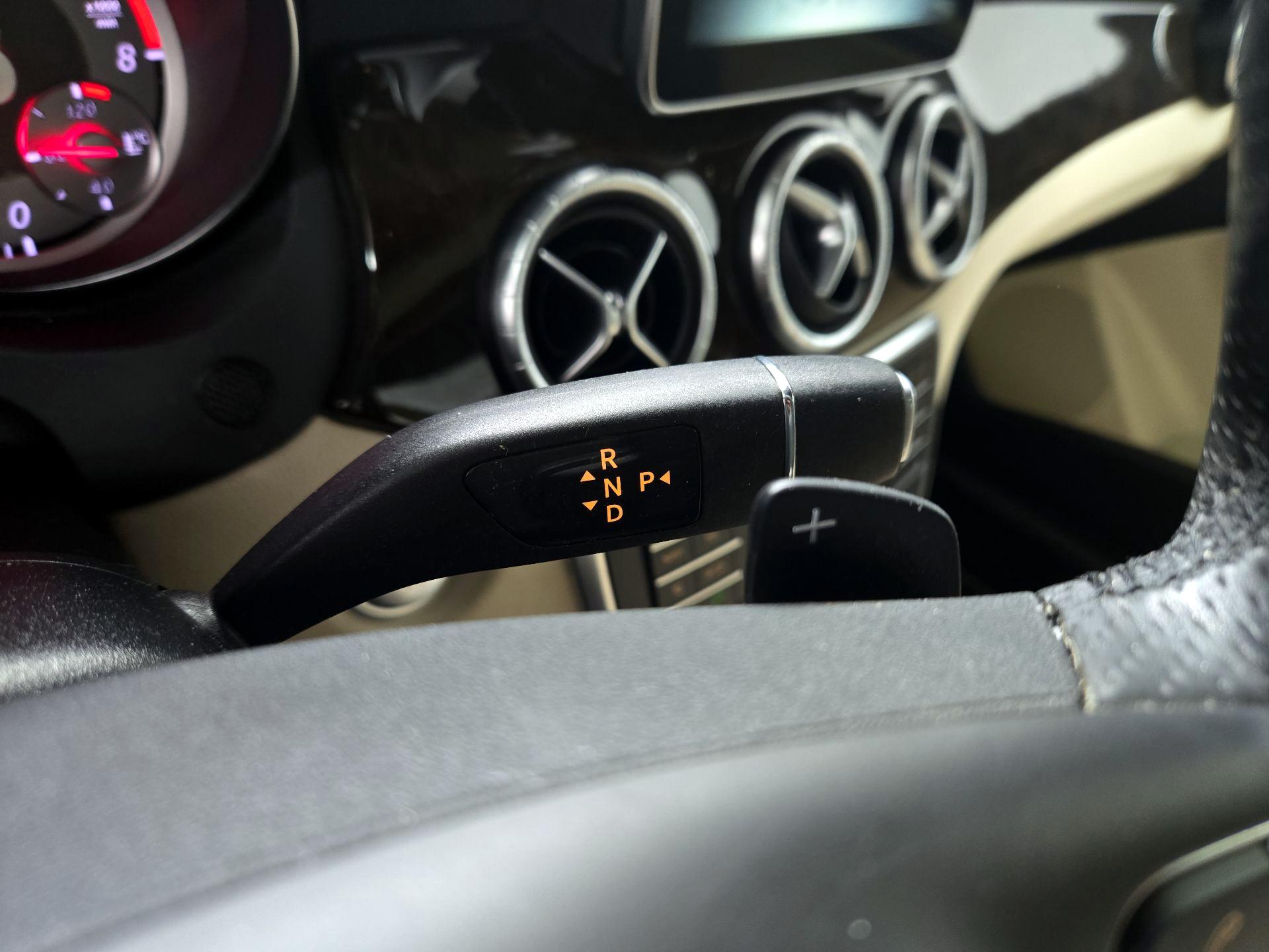 Thumbnail: 2015 Mercedes-Benz CLA - 18