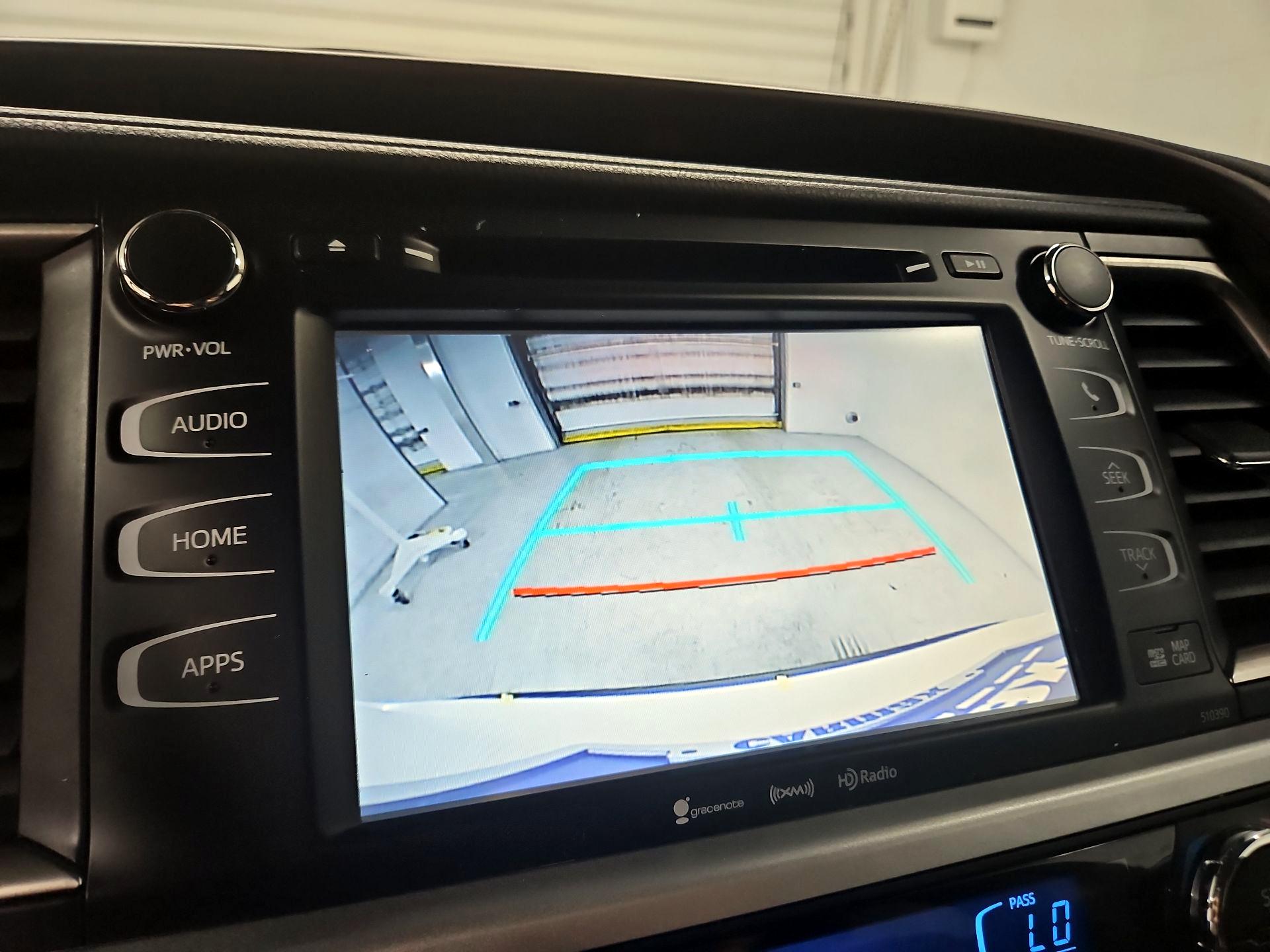 Thumbnail: 2019 Toyota Highlander - 14