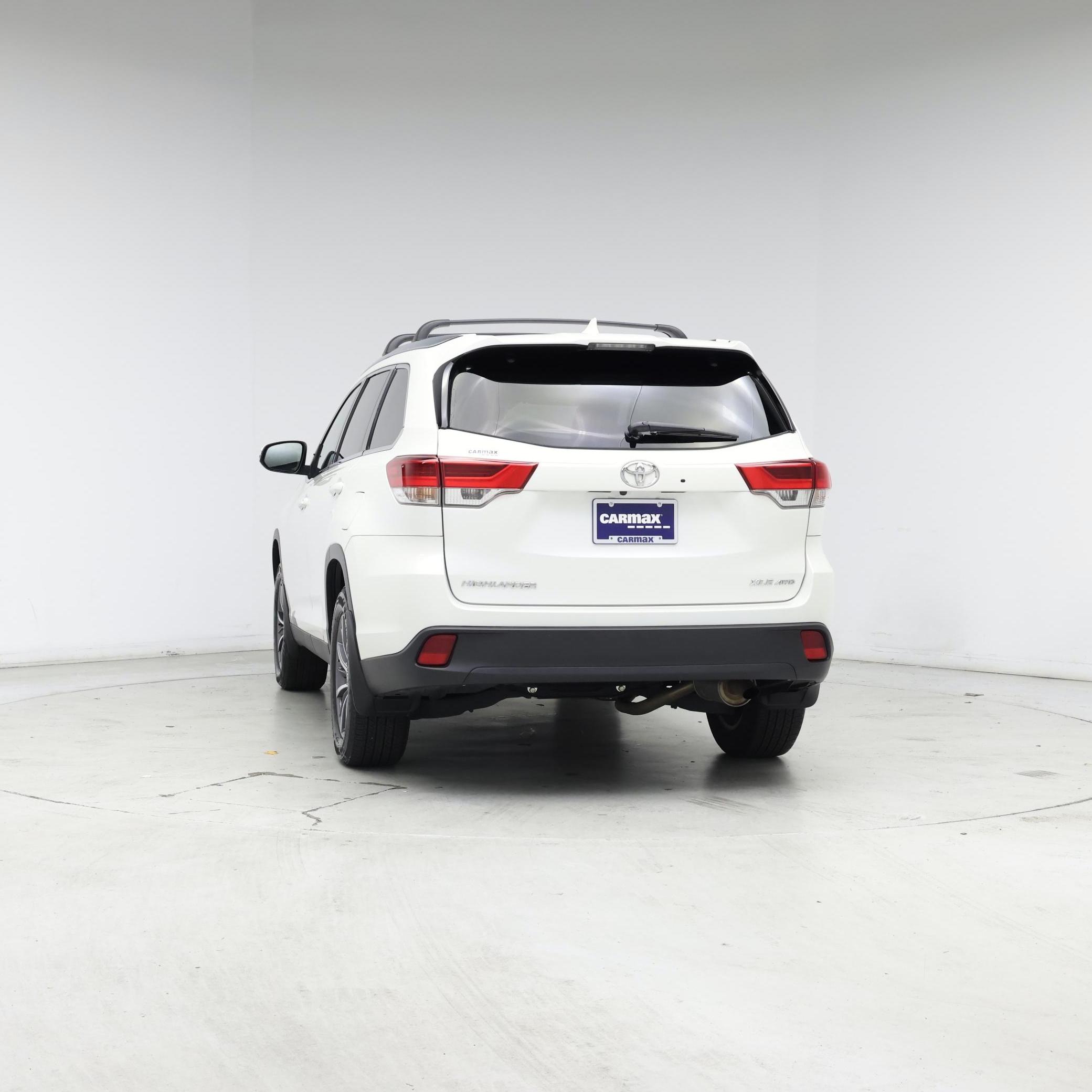 Thumbnail: 2019 Toyota Highlander - 6