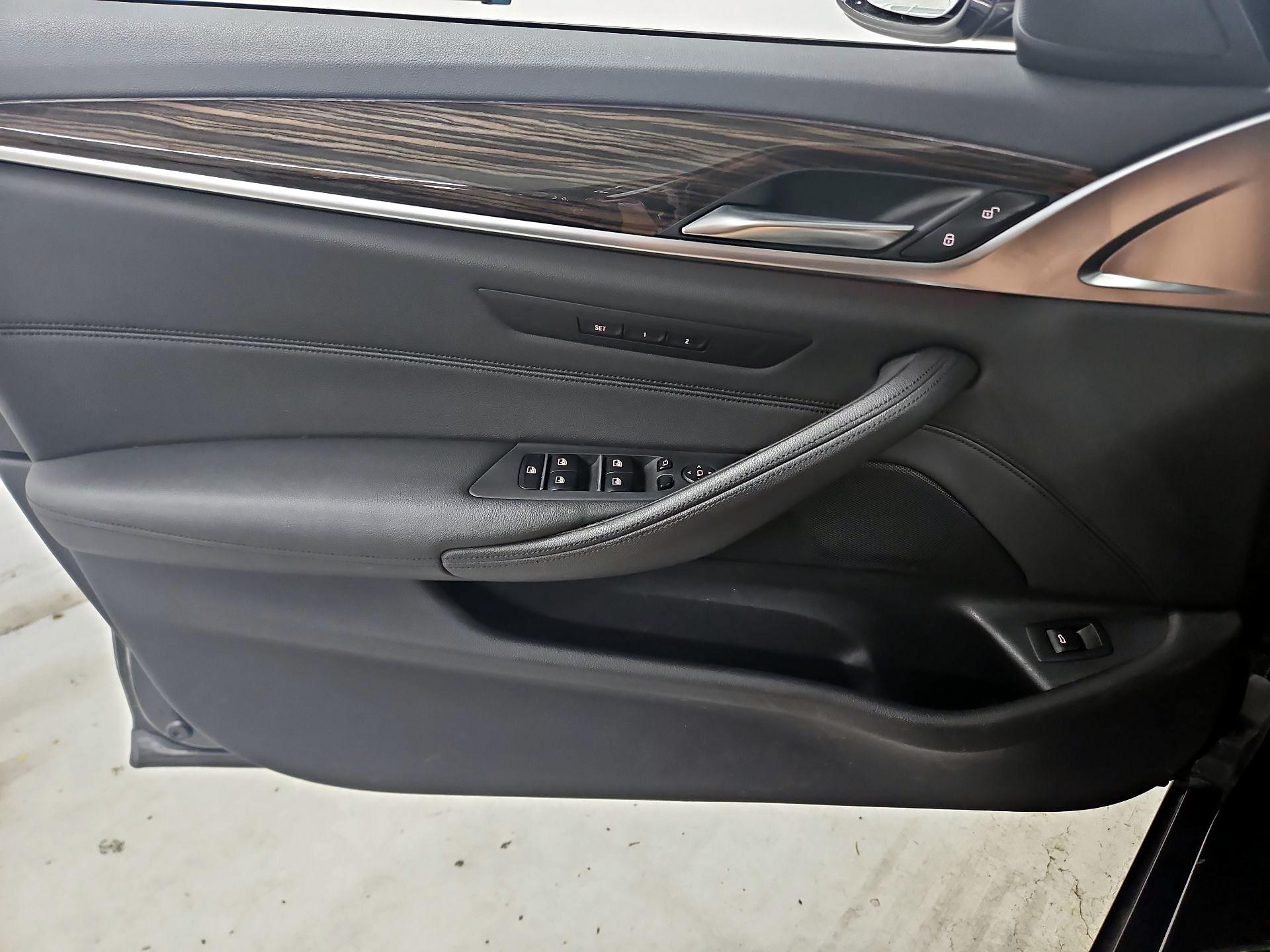 Thumbnail: 2020 BMW 5 Series - 12