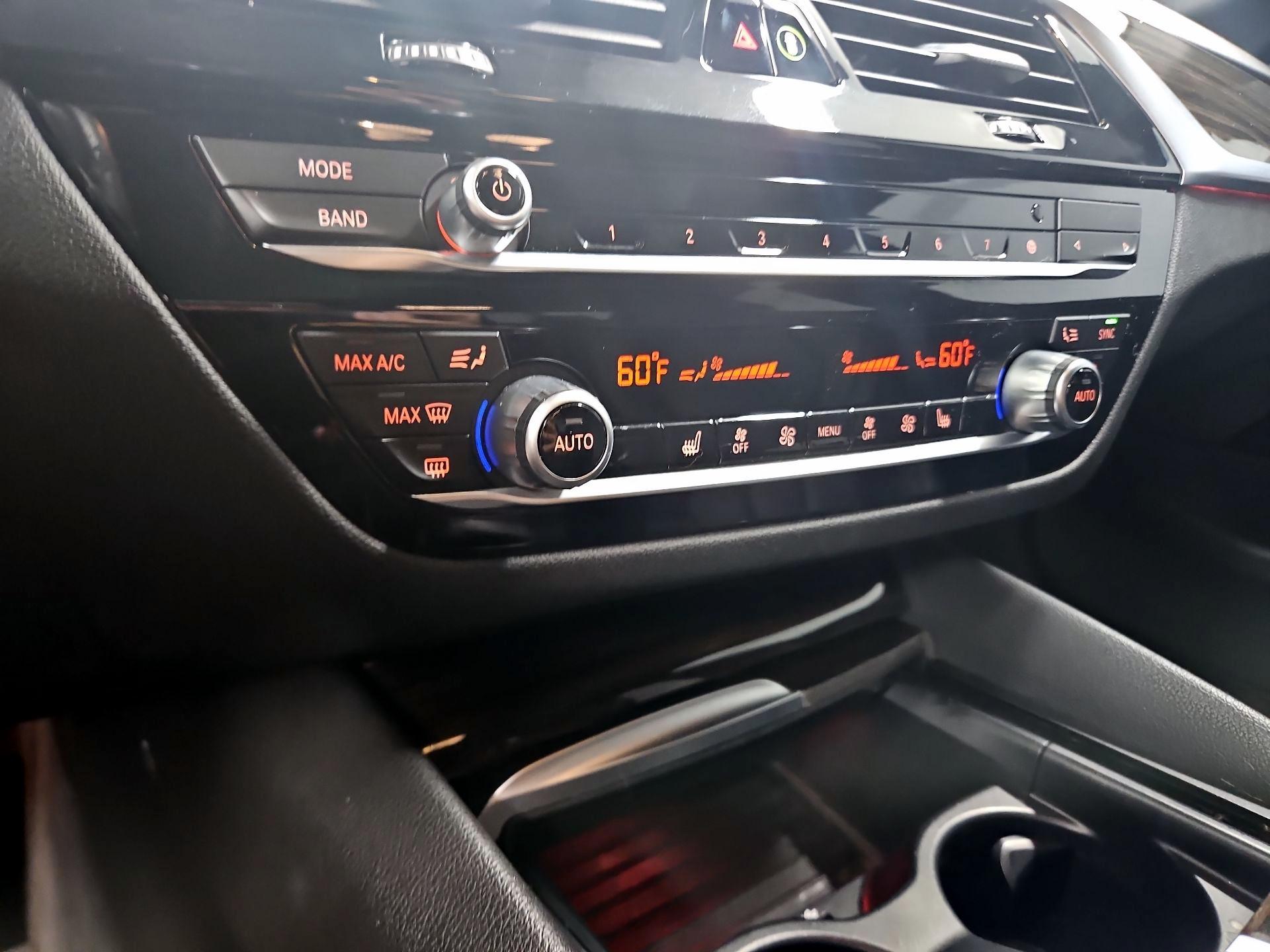 Thumbnail: 2020 BMW 5 Series - 17