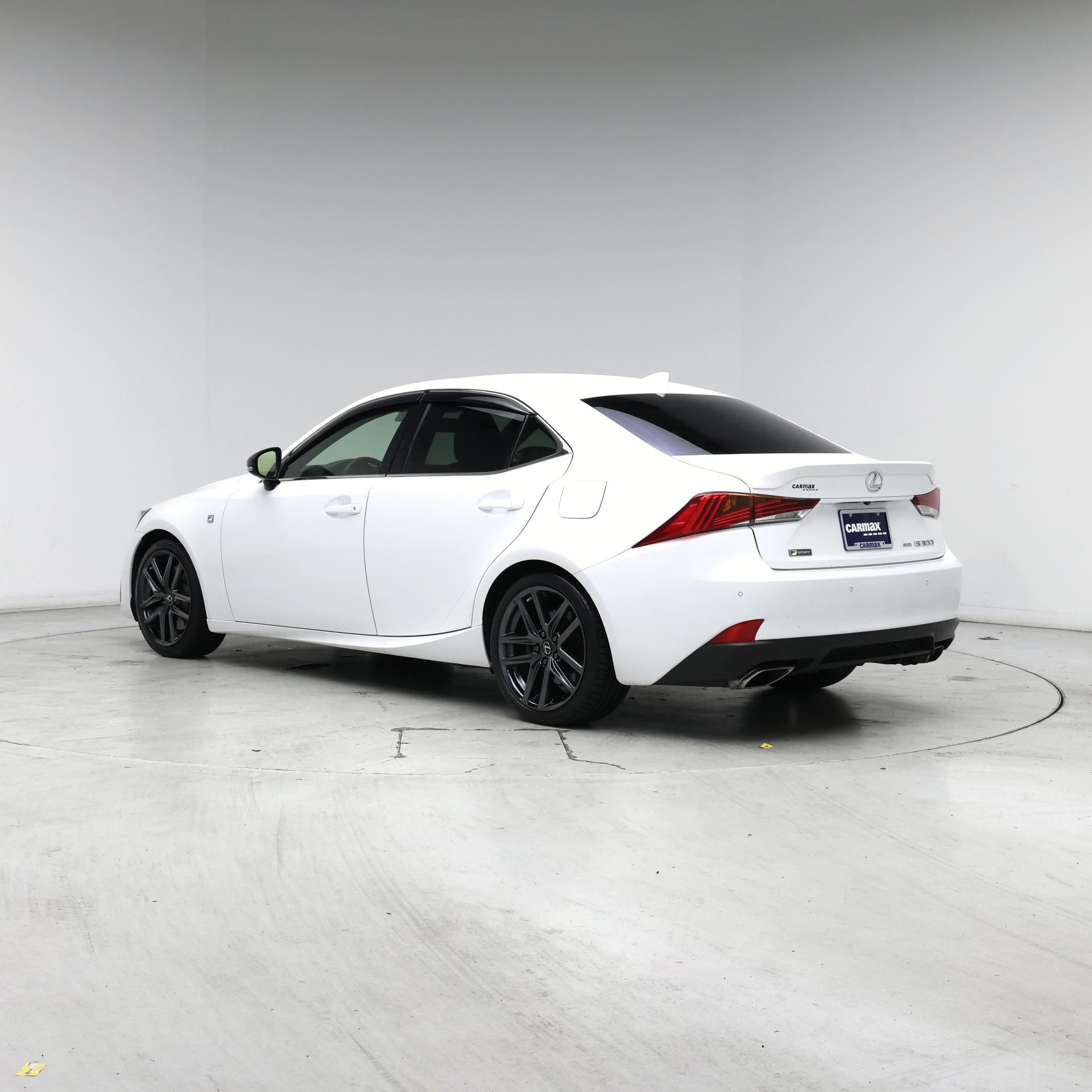 Thumbnail: 2020 Lexus IS - 2