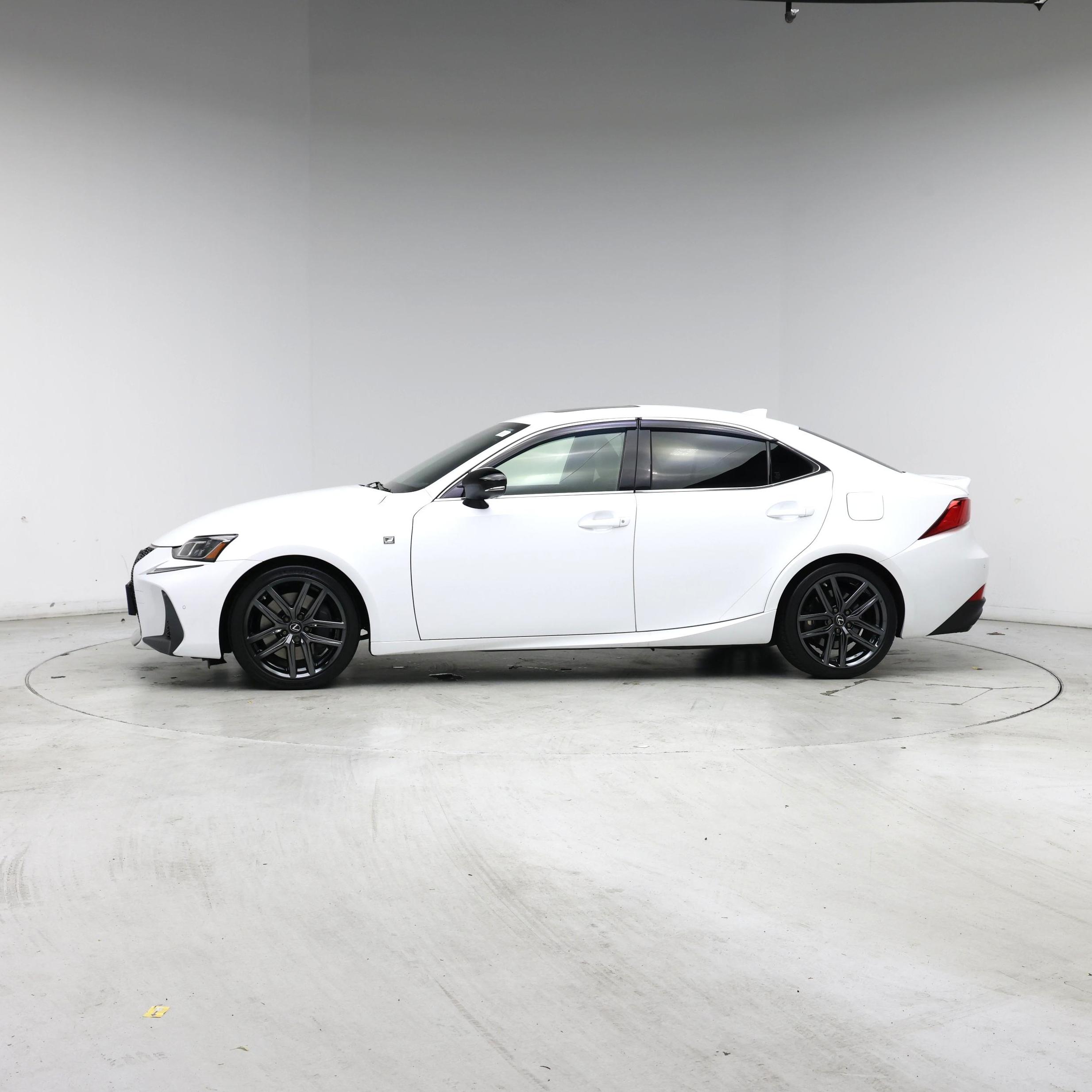 Thumbnail: 2020 Lexus IS - 3