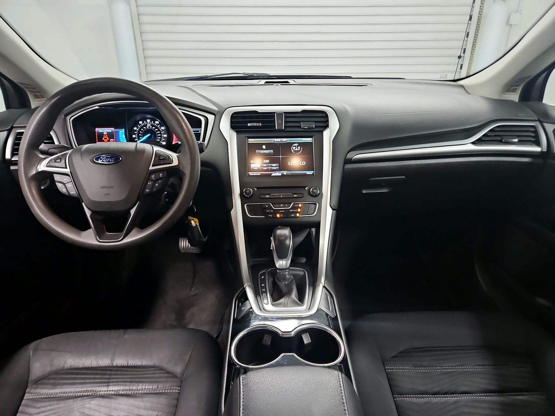 Thumbnail: 2016 Ford Fusion - 9