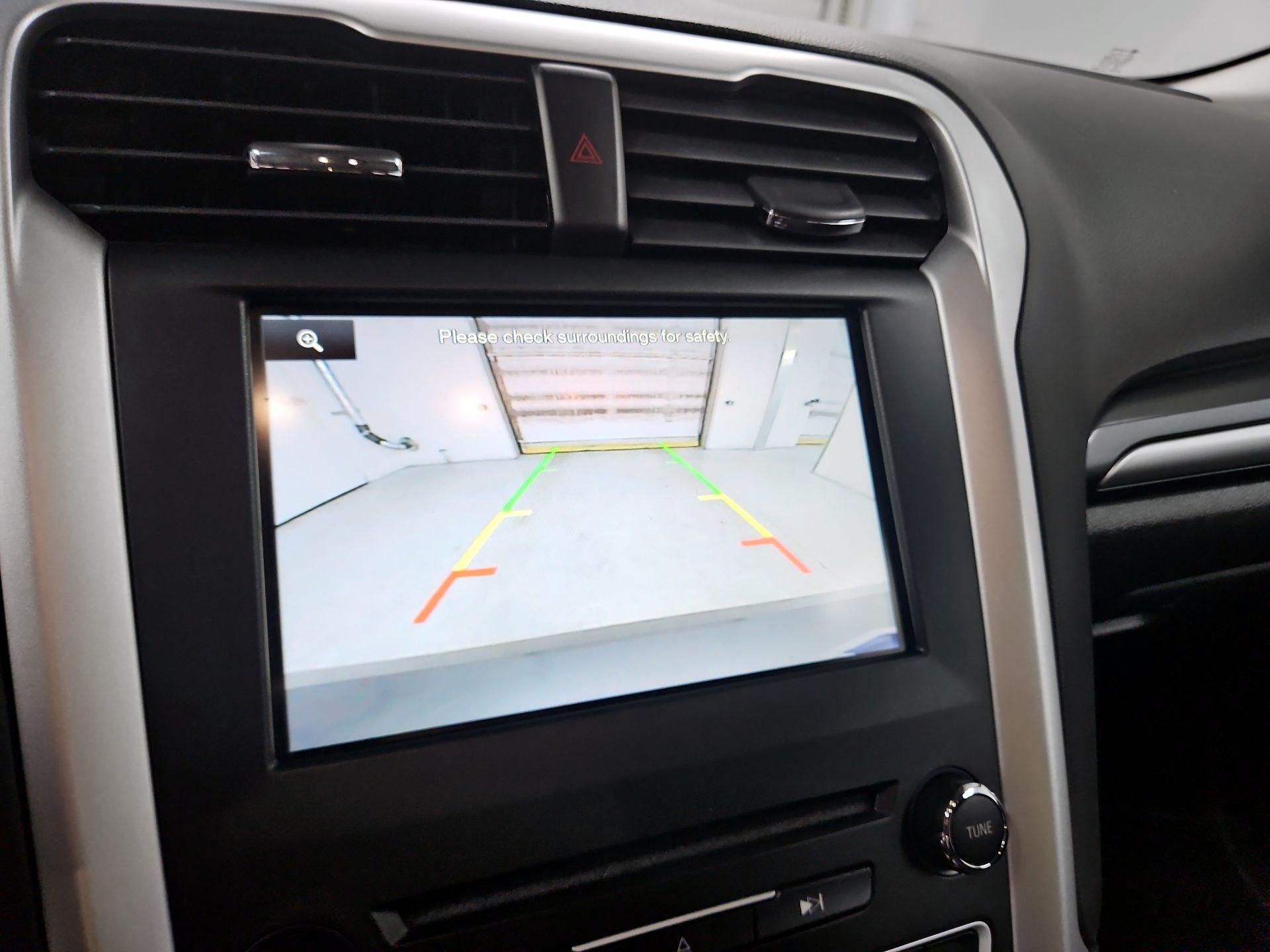 Thumbnail: 2016 Ford Fusion - 14
