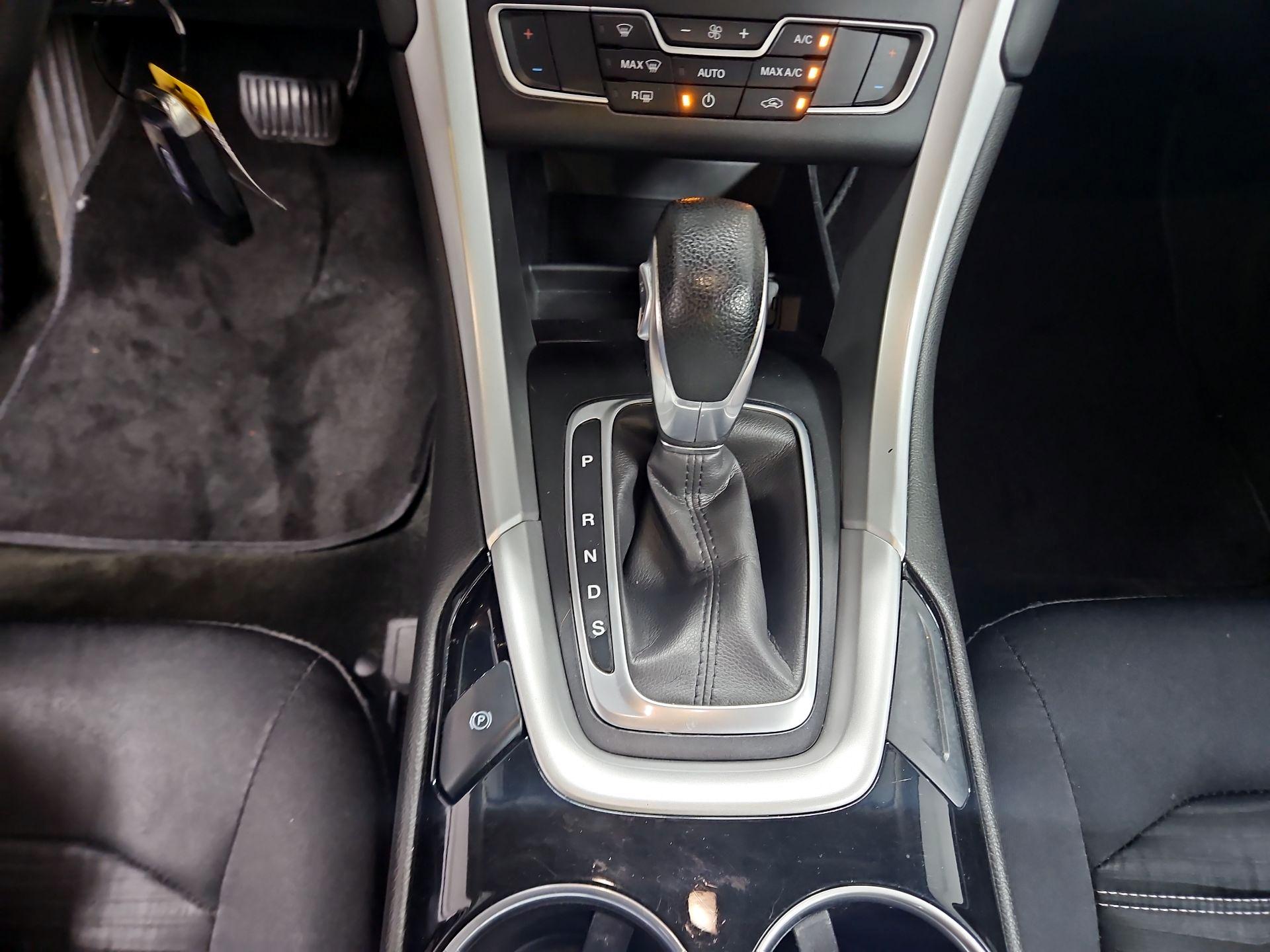 Thumbnail: 2016 Ford Fusion - 17