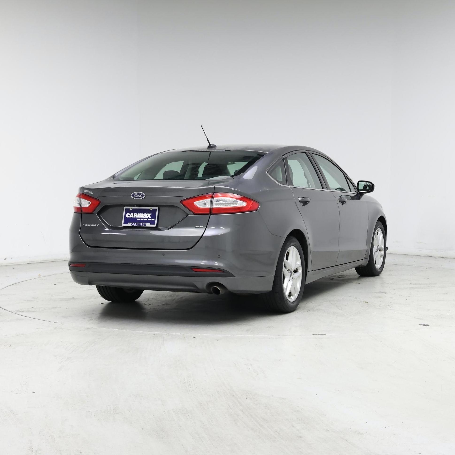 Thumbnail: 2016 Ford Fusion - 8