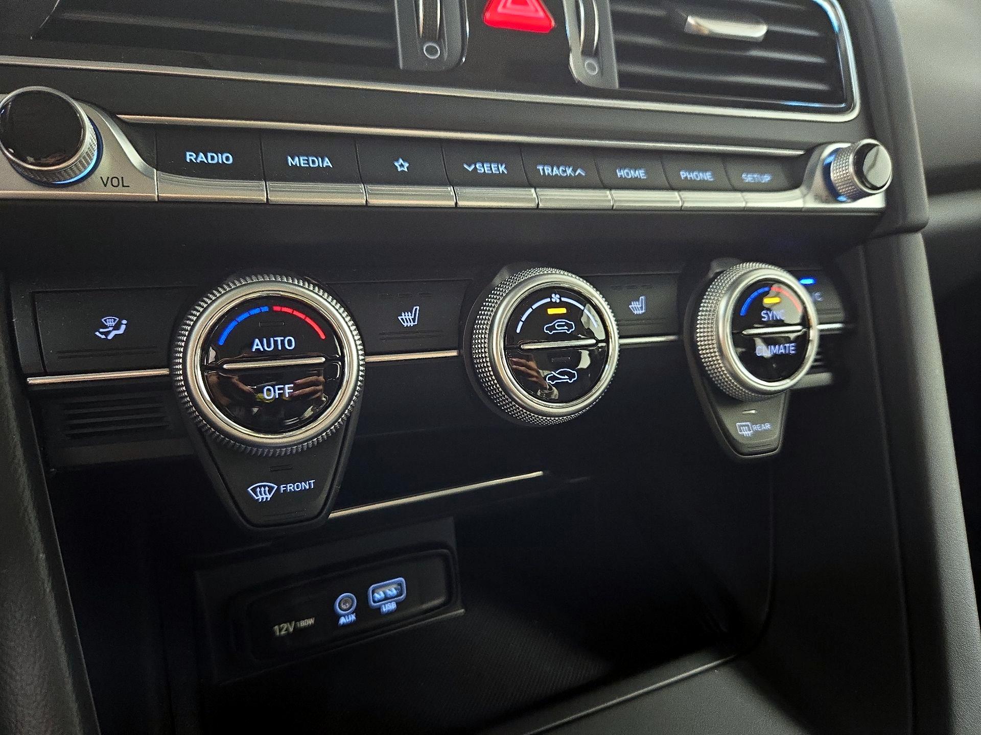 Thumbnail: 2020 Genesis G70 - 16