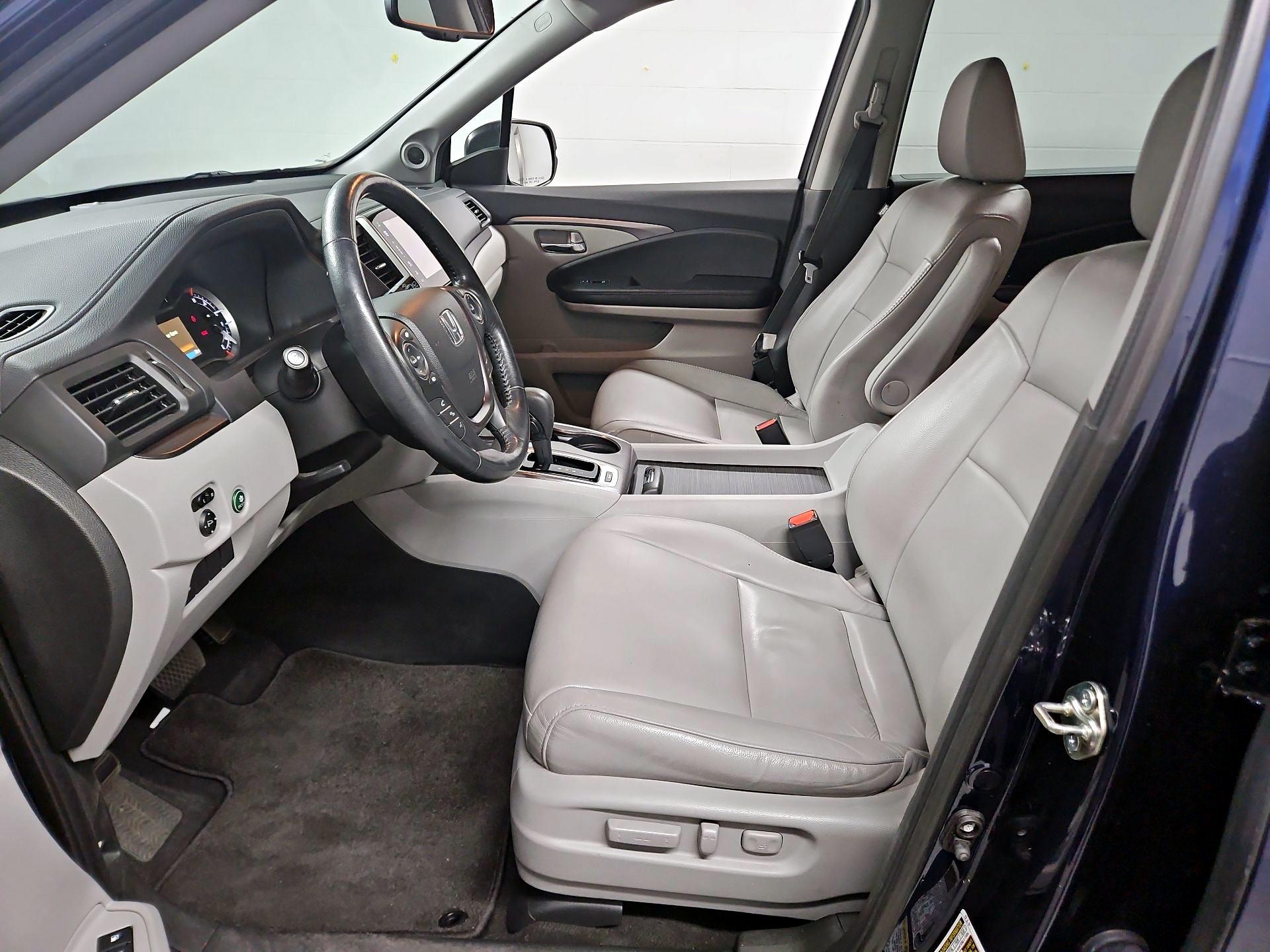 Thumbnail: 2016 Honda Pilot - 11
