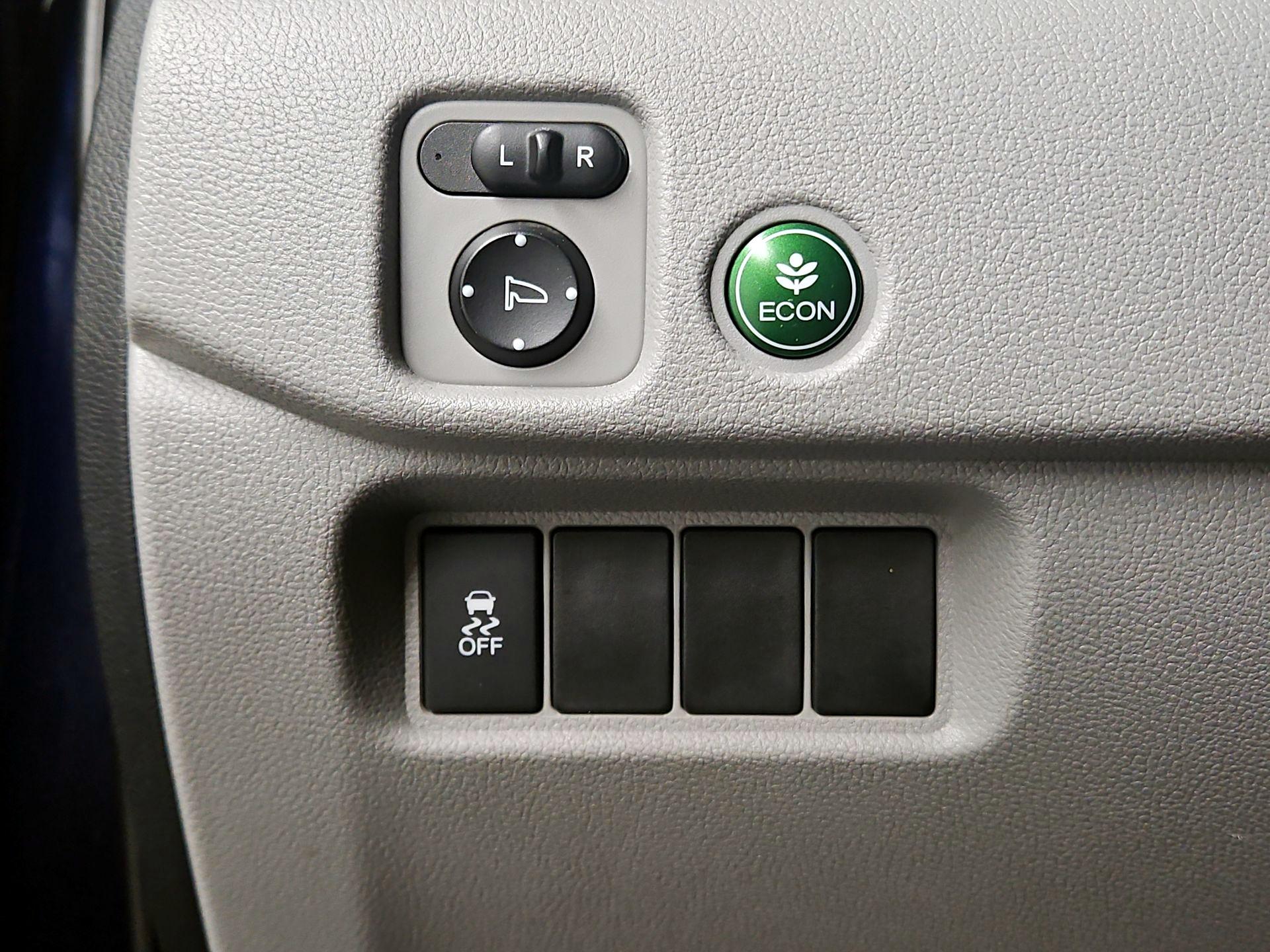 Thumbnail: 2016 Honda Pilot - 13