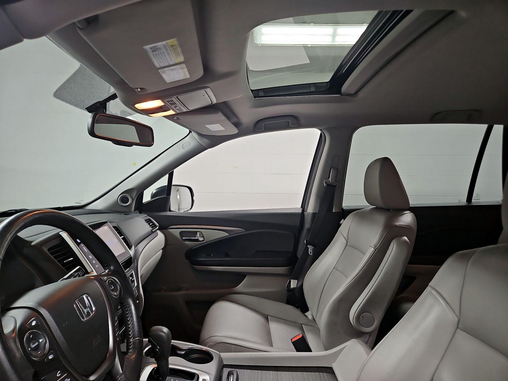 Thumbnail: 2016 Honda Pilot - 19