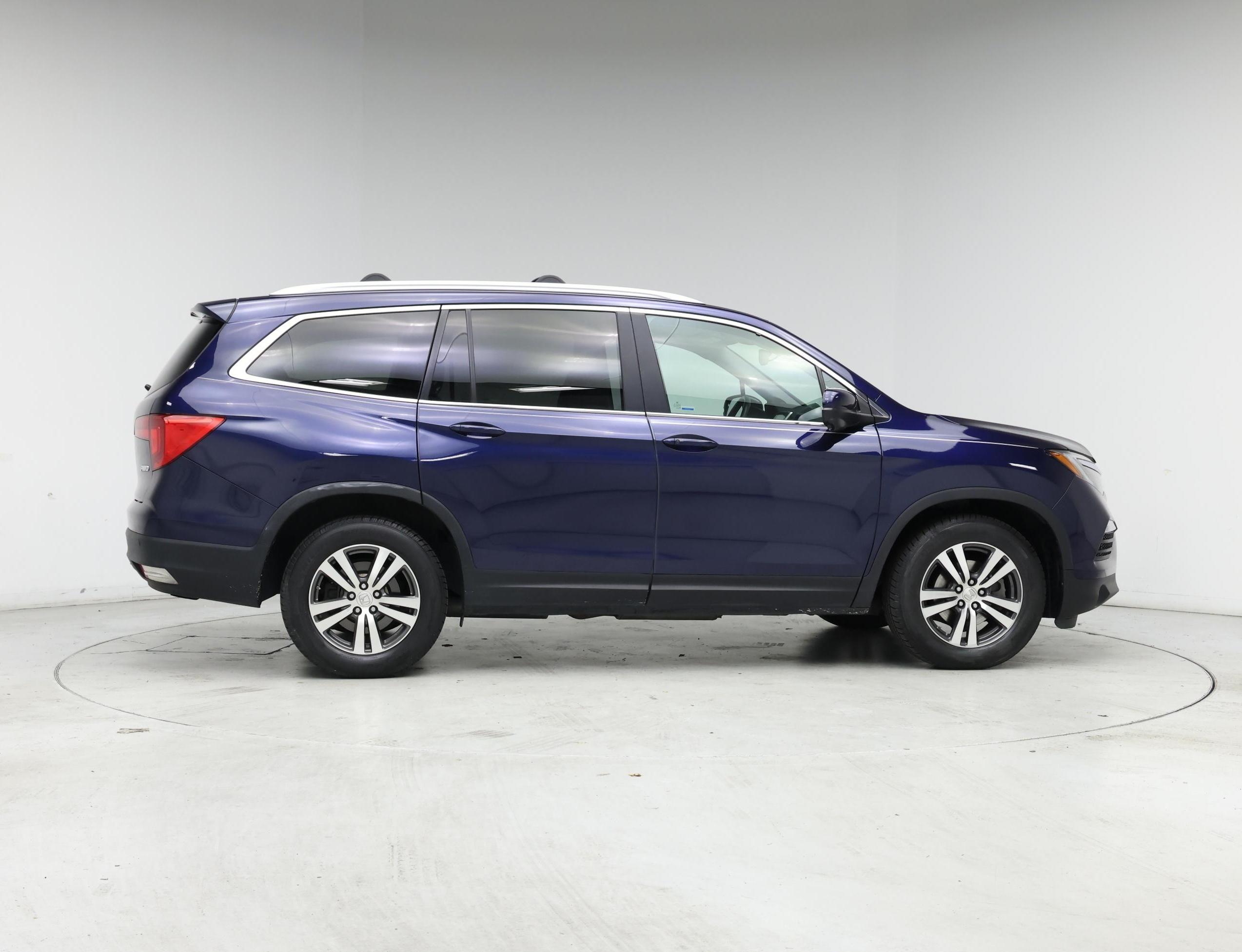 Thumbnail: 2016 Honda Pilot - 7