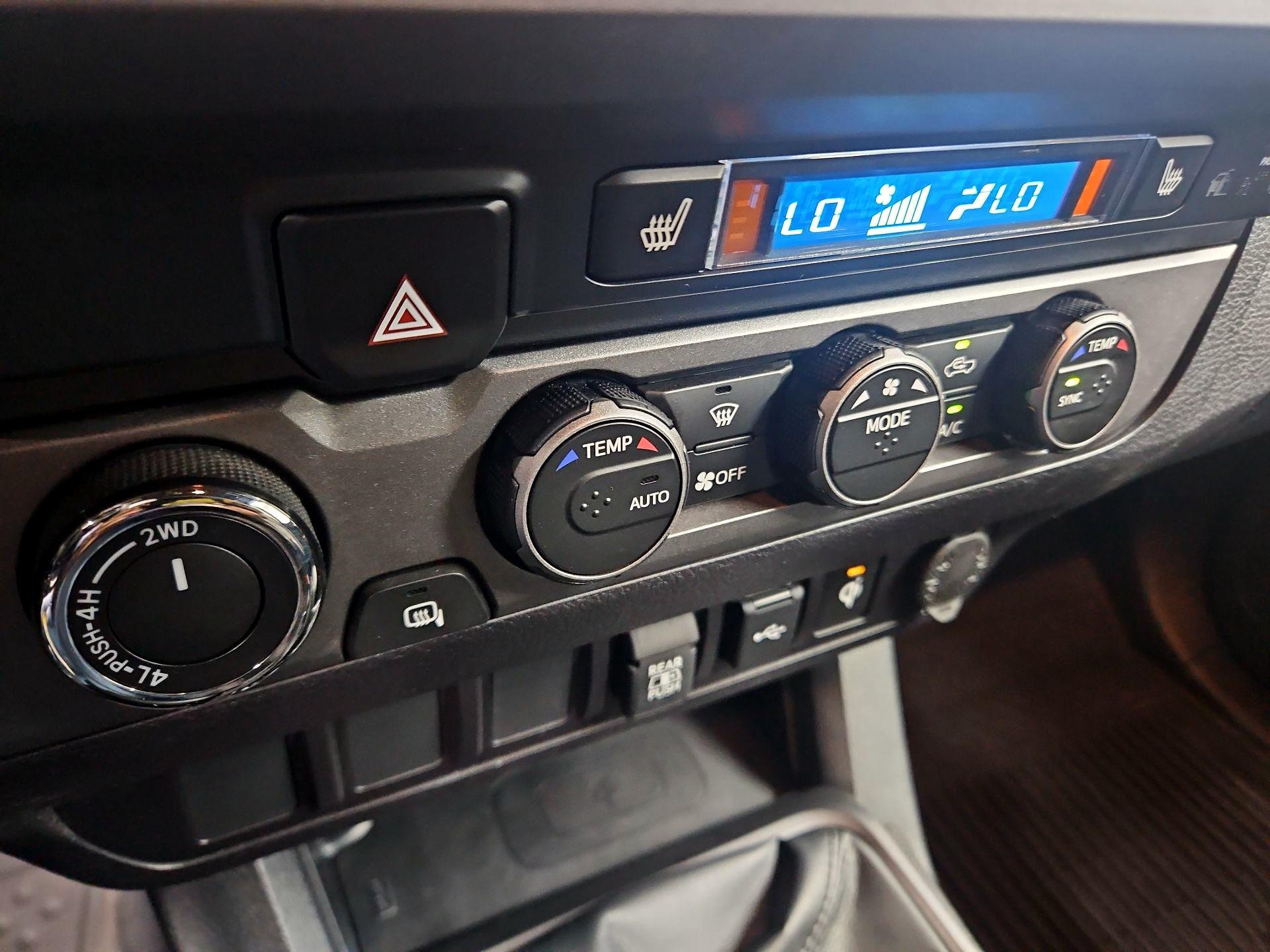 Thumbnail: 2022 Toyota Tacoma - 17