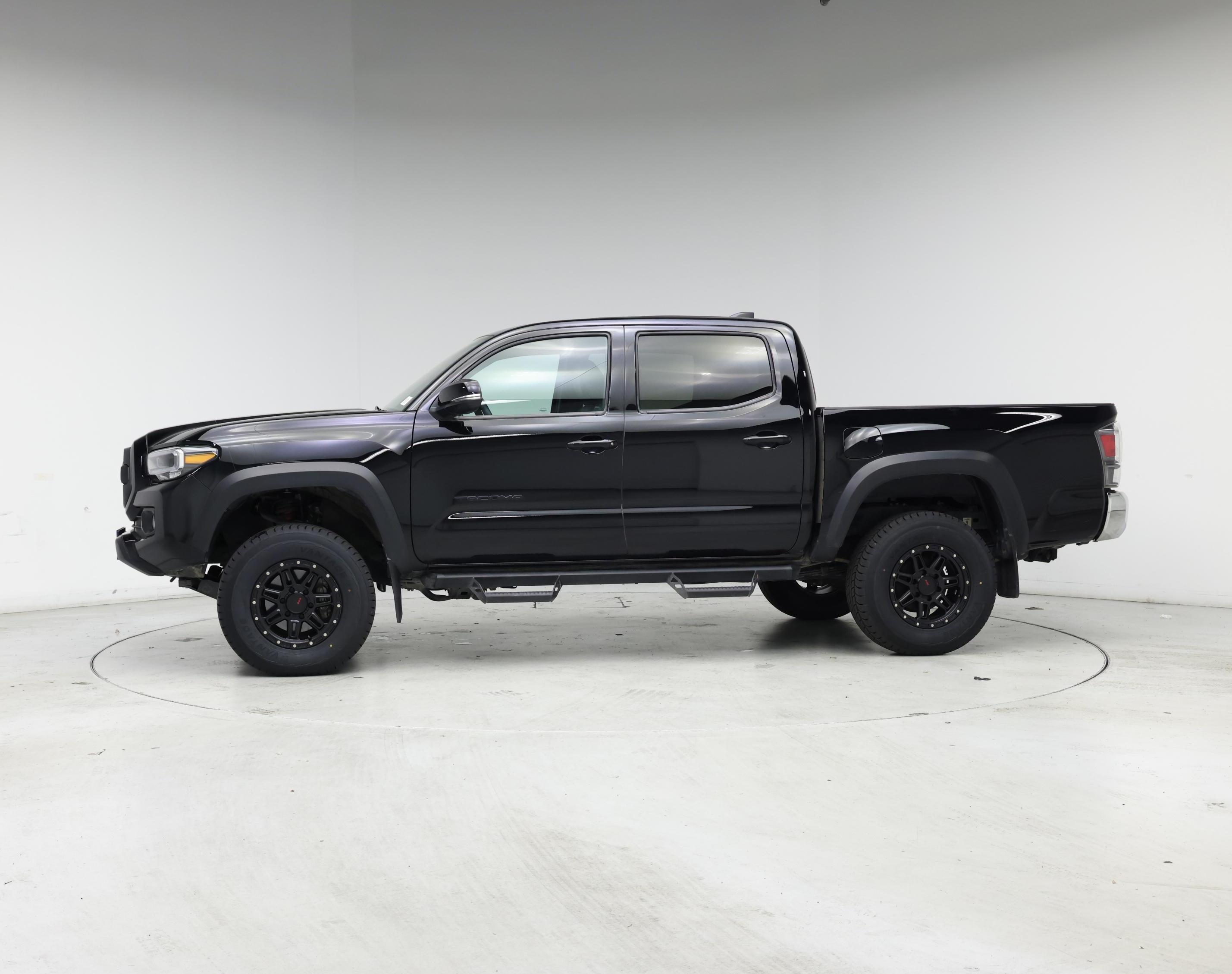 Thumbnail: 2022 Toyota Tacoma - 3