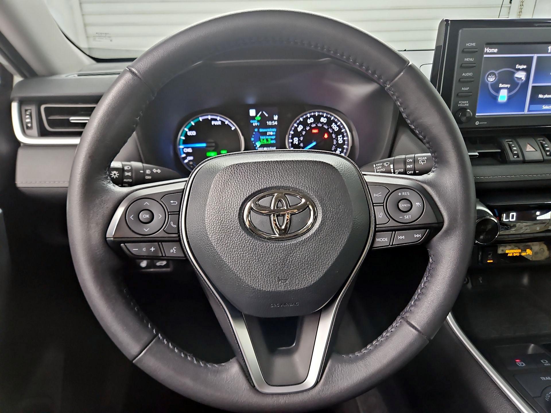 Thumbnail: 2022 Toyota RAV4 - 10