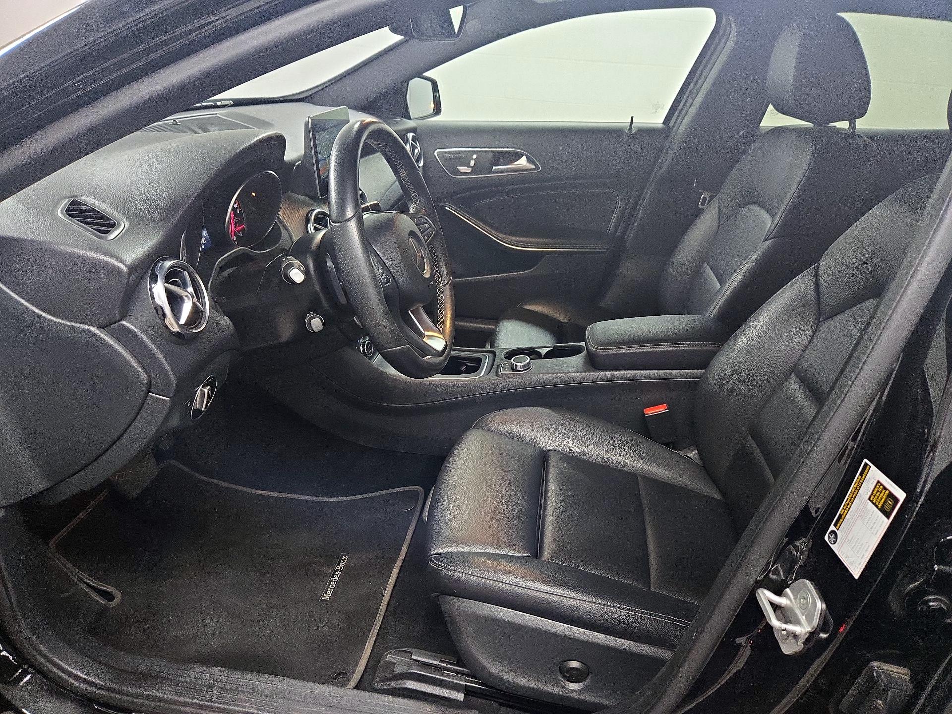 Thumbnail: 2018 Mercedes-Benz GLA - 11