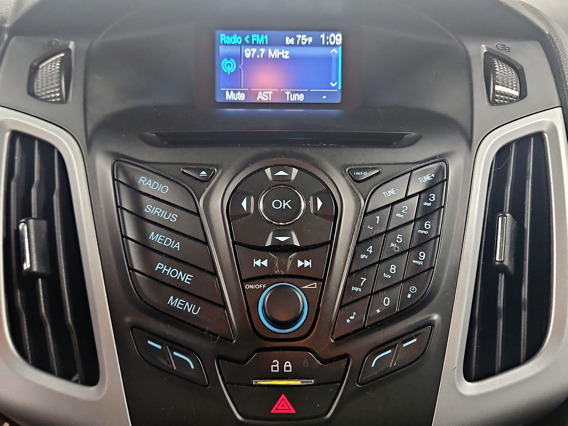 Thumbnail: 2014 Ford Focus - 14