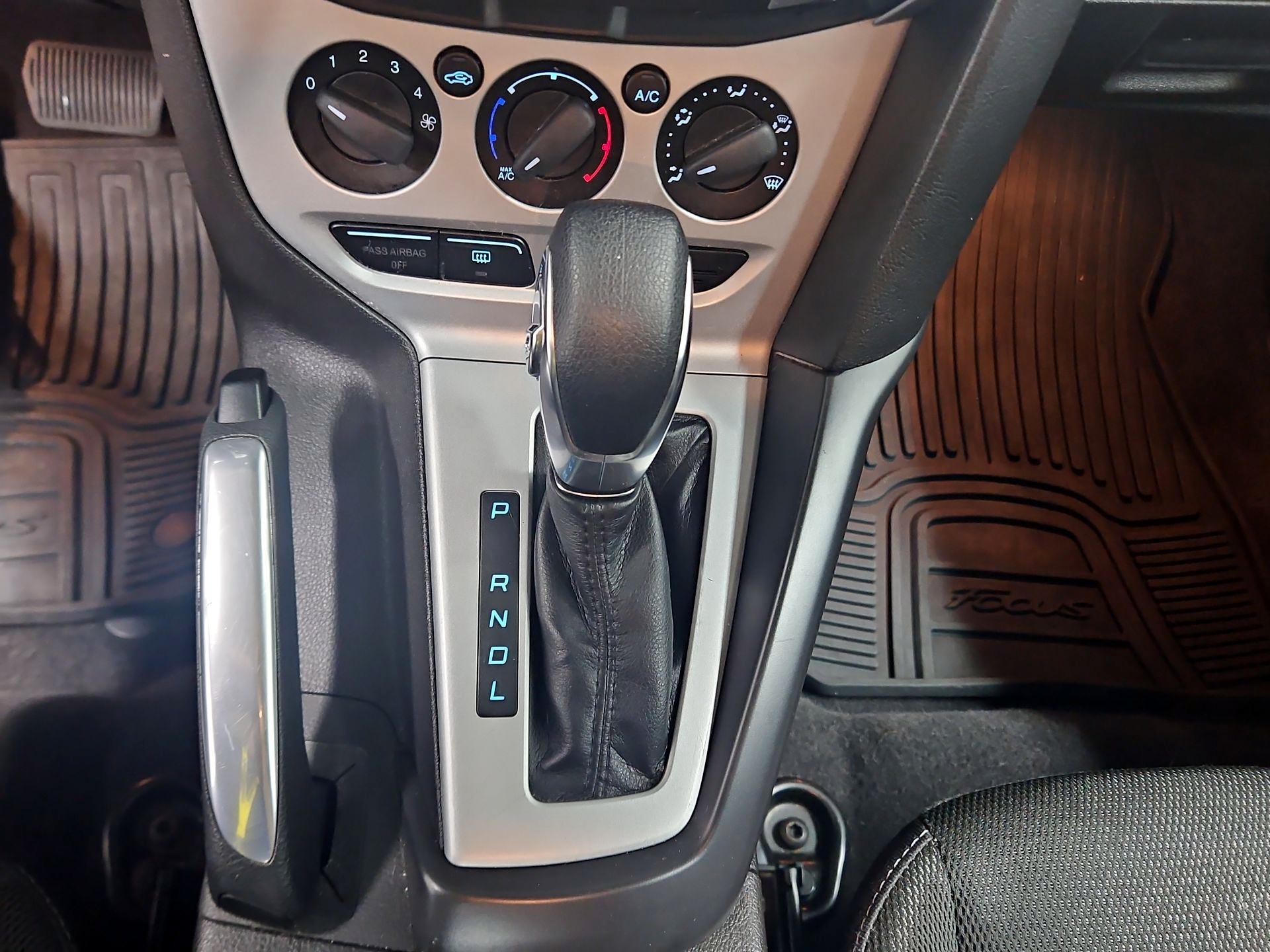 Thumbnail: 2014 Ford Focus - 16