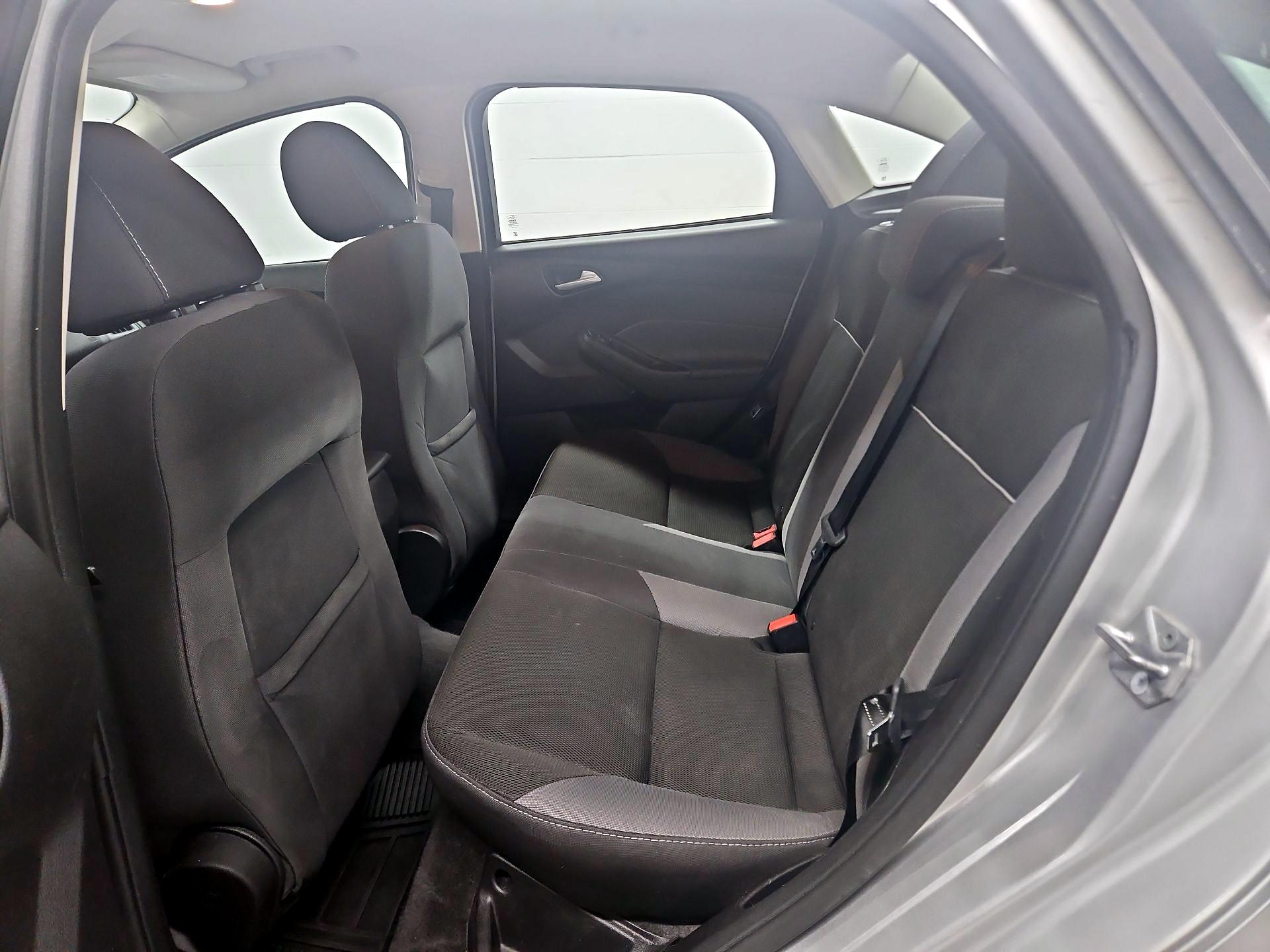Thumbnail: 2014 Ford Focus - 18
