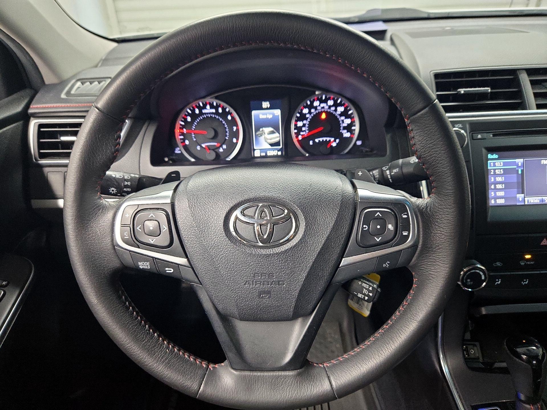 Thumbnail: 2017 Toyota Camry - 10
