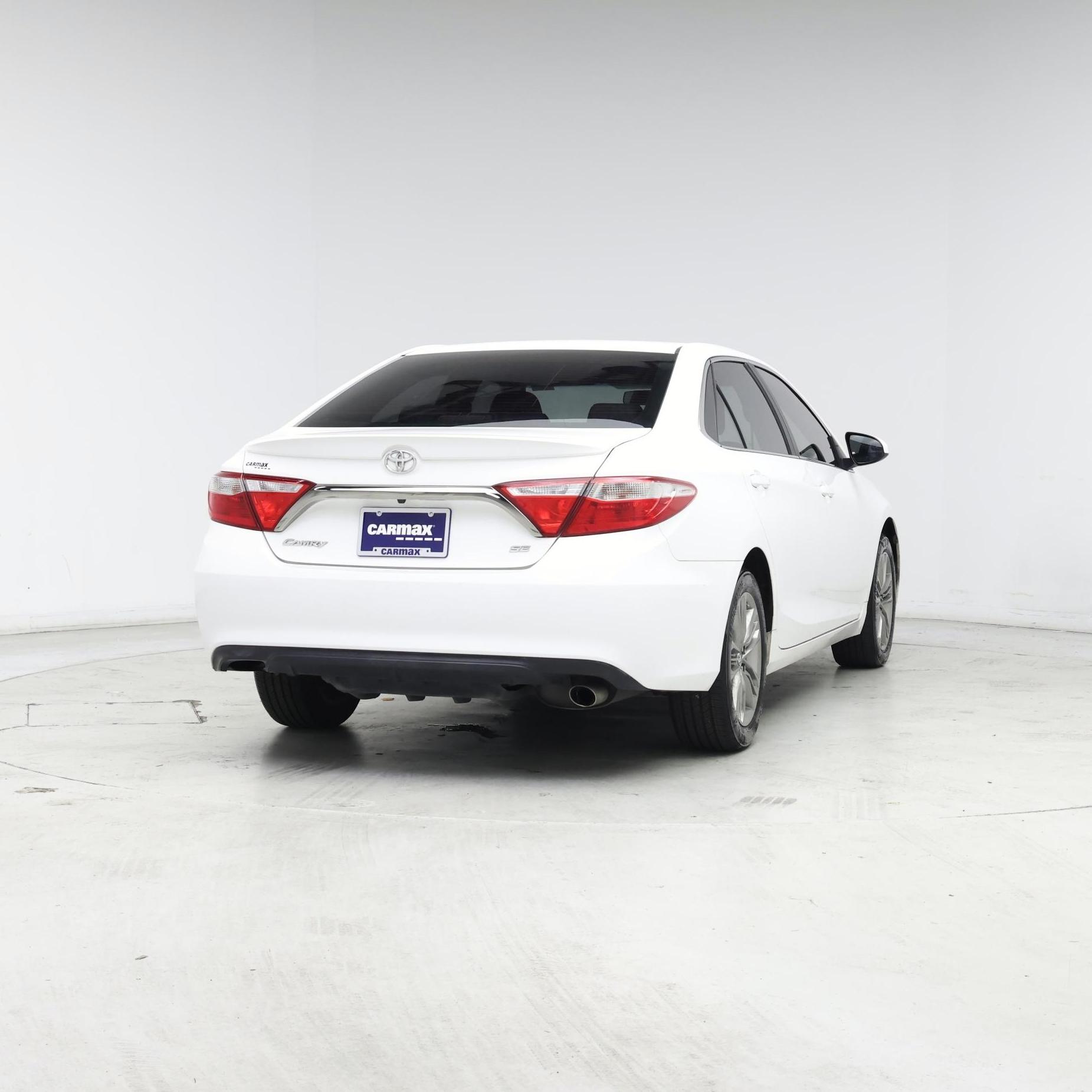 Thumbnail: 2017 Toyota Camry - 8