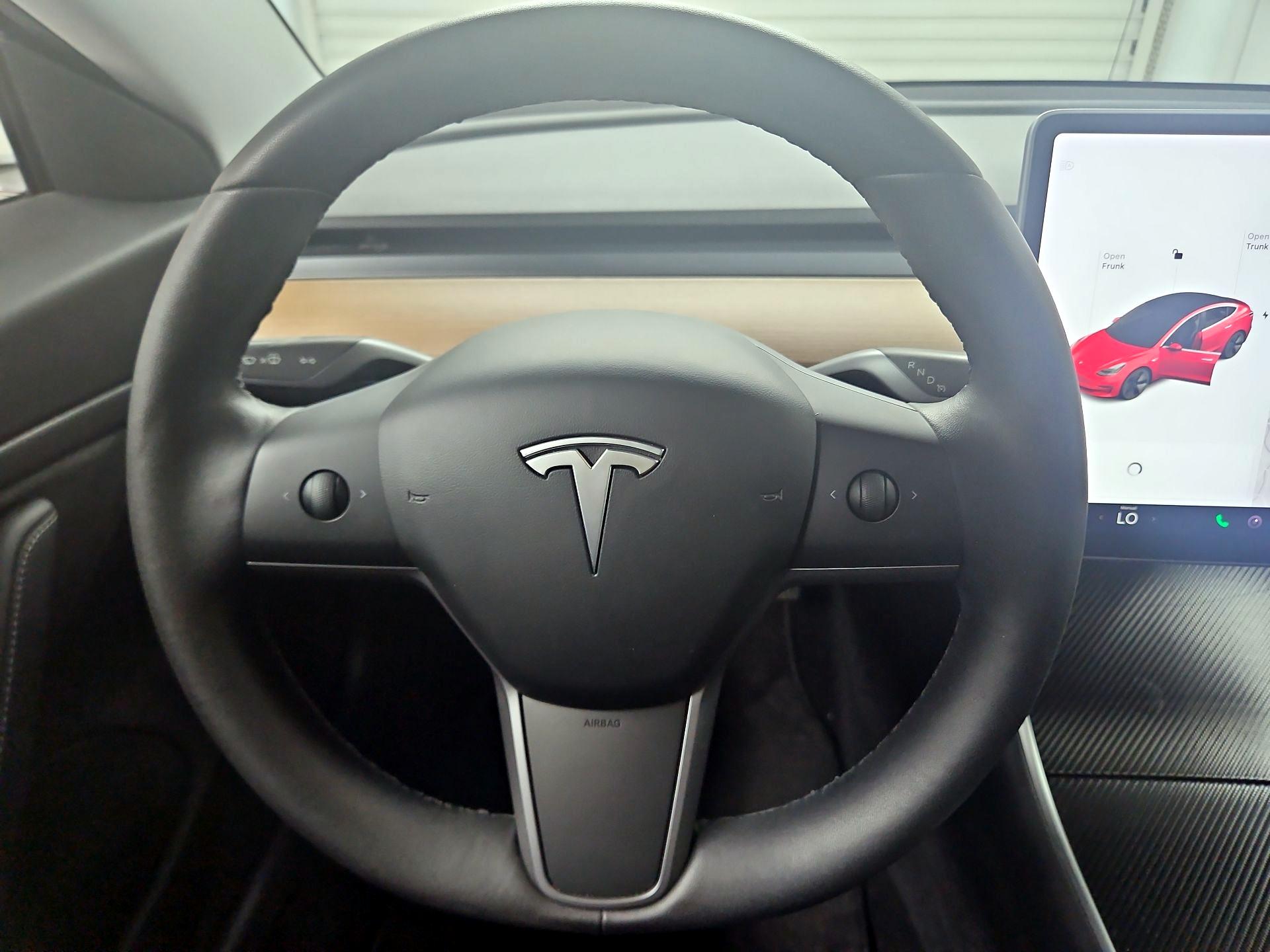 Thumbnail: 2020 Tesla Model 3 - 10