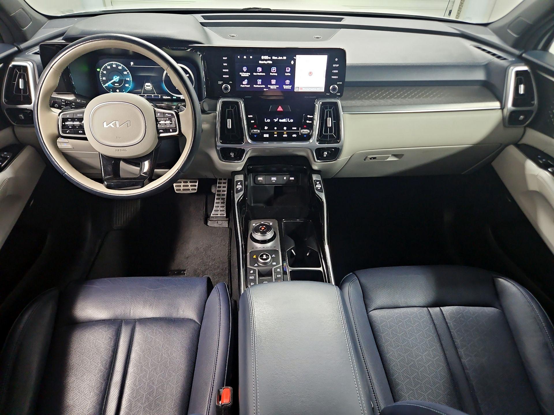 Thumbnail: 2023 Kia Sorento - 9