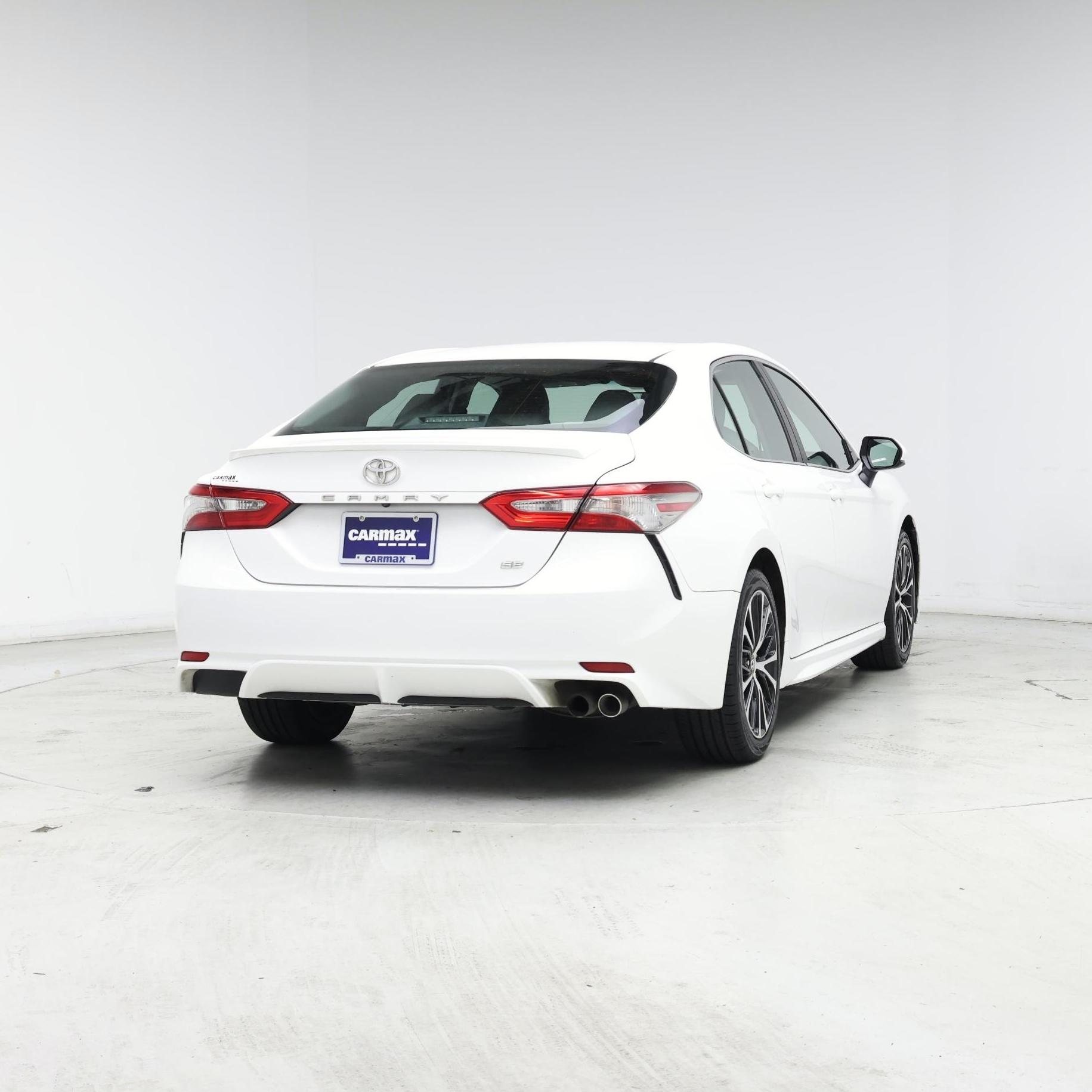 Thumbnail: 2018 Toyota Camry - 8