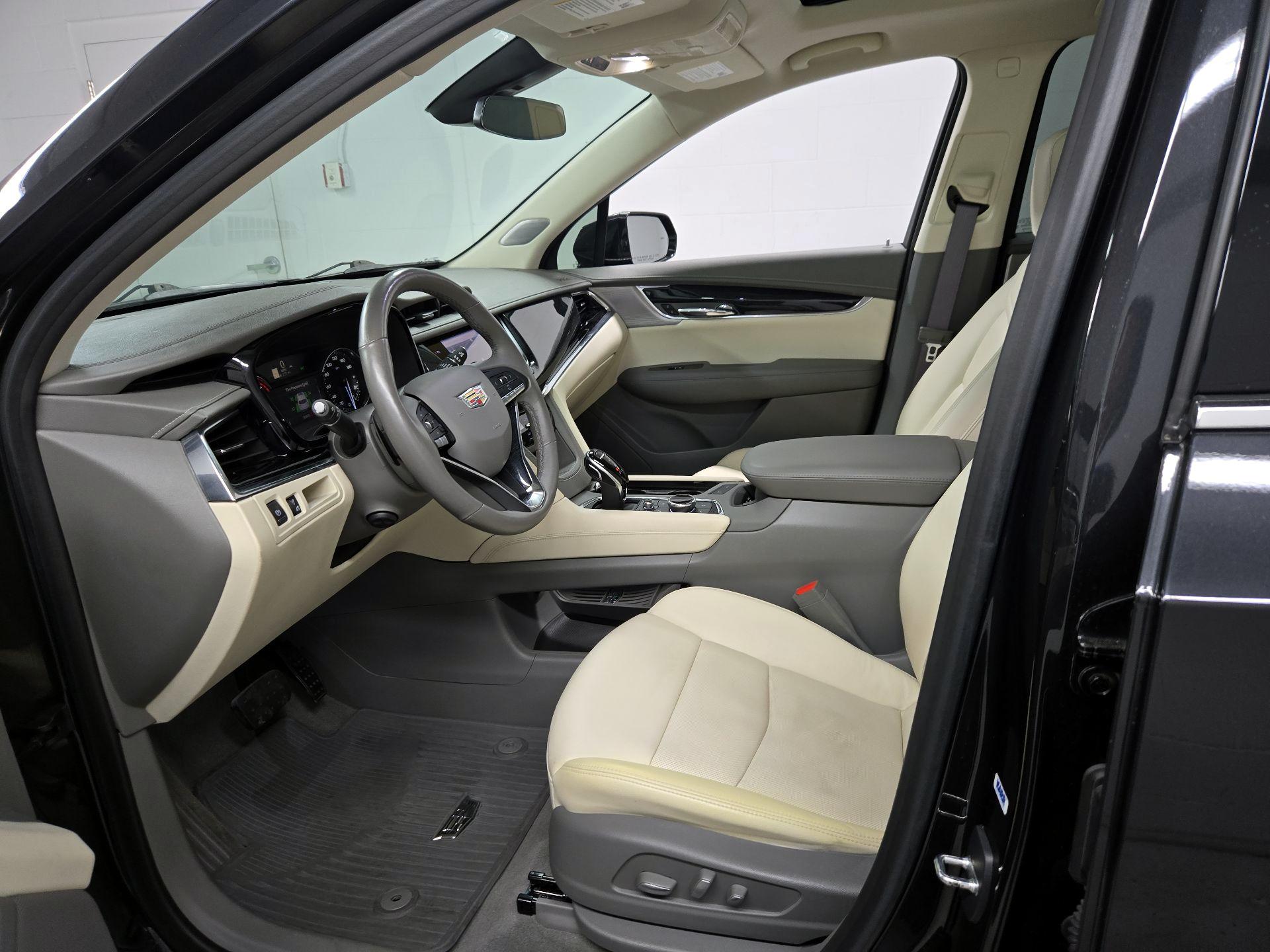 Thumbnail: 2020 Cadillac XT6 - 11